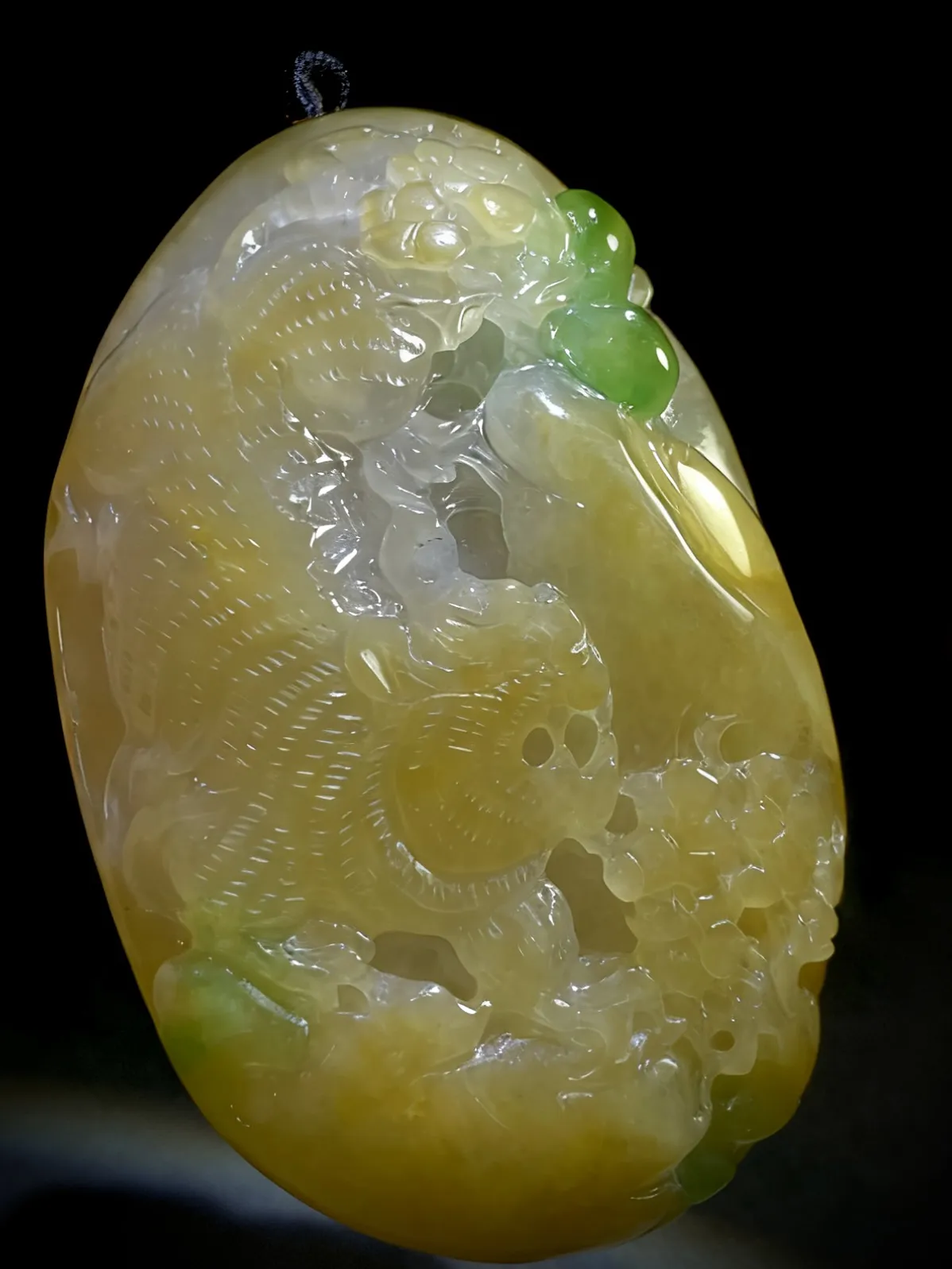 【虎虎生威】，吊坠，手把件，小摆。
60.5-37-15.5mm，59.72g