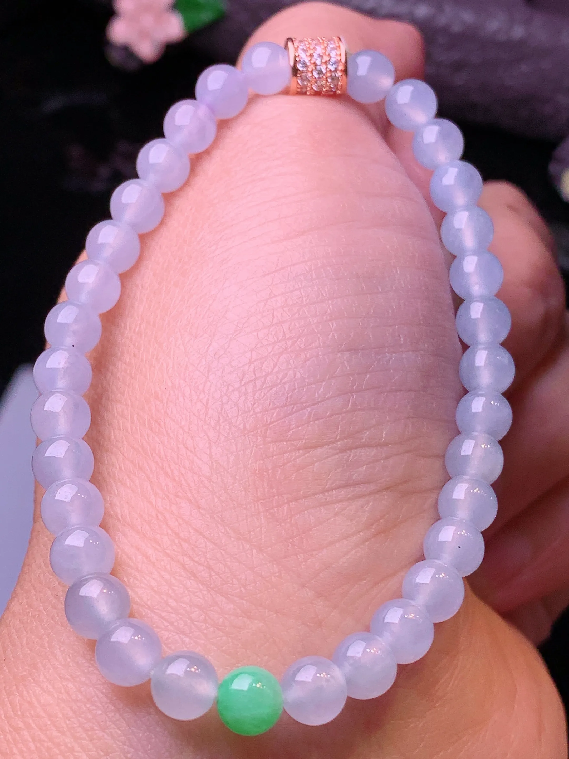 冰种圆珠手链 玉质细腻 色泽清新艳丽 整体尺寸5.5