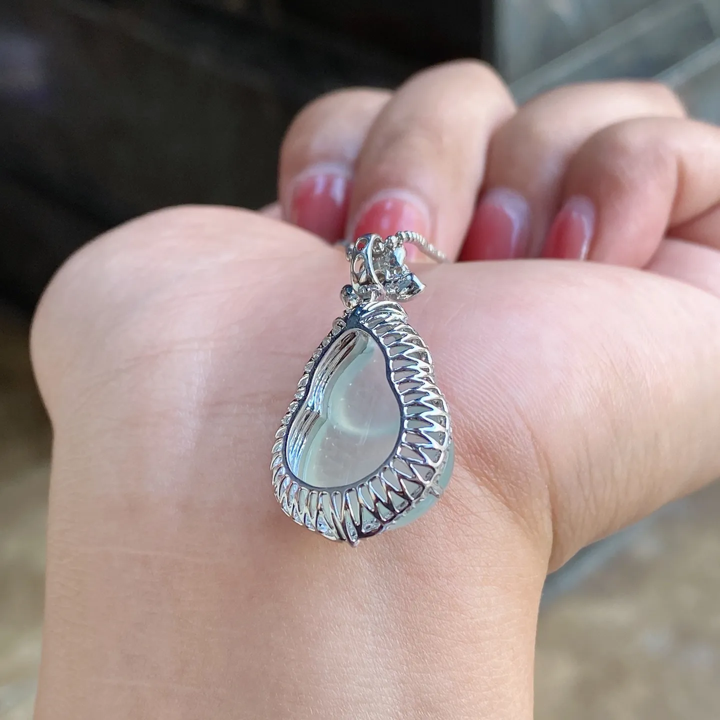 冰润精美葫芦吊坠 尺寸31.4-15.6-10.2毫米