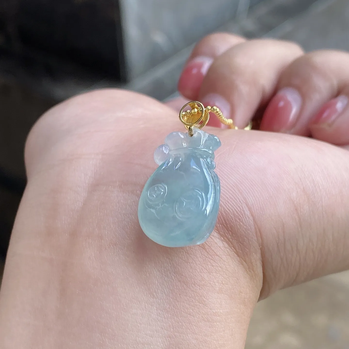 冰润蓝晴钱袋吊坠 尺寸27.5-13.7-7.5毫米