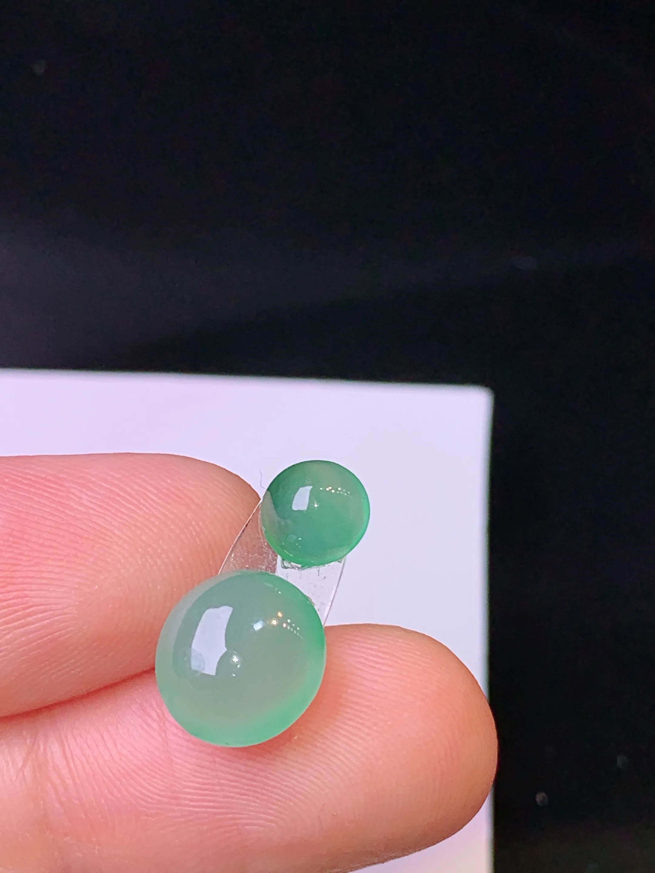 镶嵌款 冰种蛋面吊坠 玉质细腻 色泽清新艳丽 整体尺寸9.3*8.7*4.3