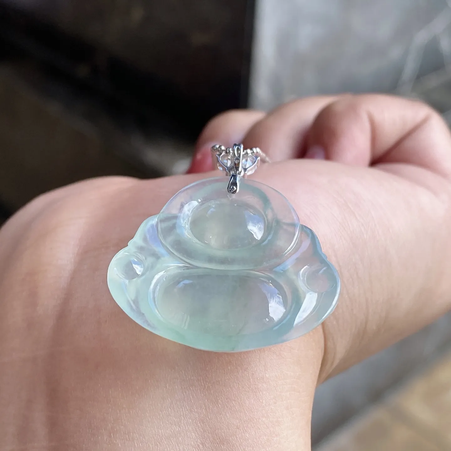 冰种晴底佛公吊坠 尺寸33.1-30.8-5.6毫米