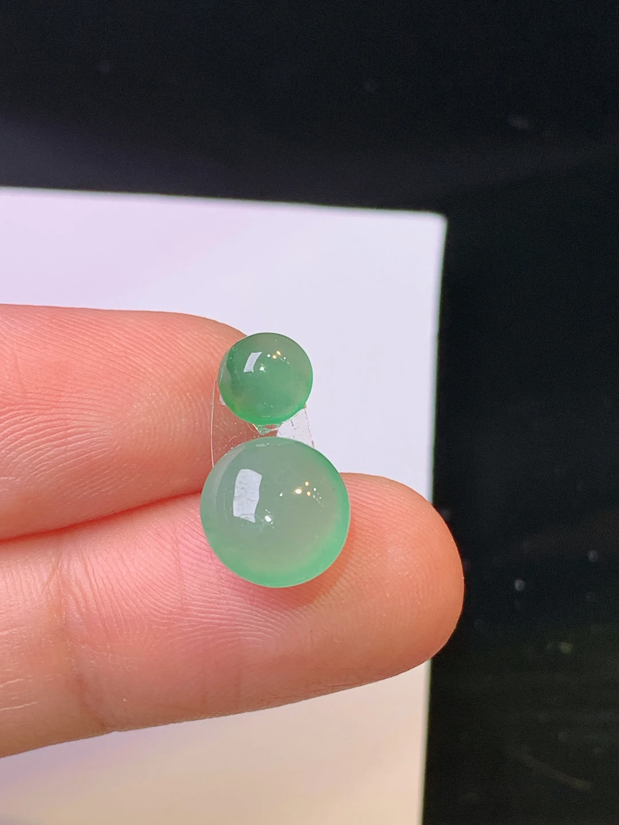 镶嵌款 冰种蛋面吊坠 玉质细腻 色泽清新艳丽 整体尺寸9.3*8.7*4.3