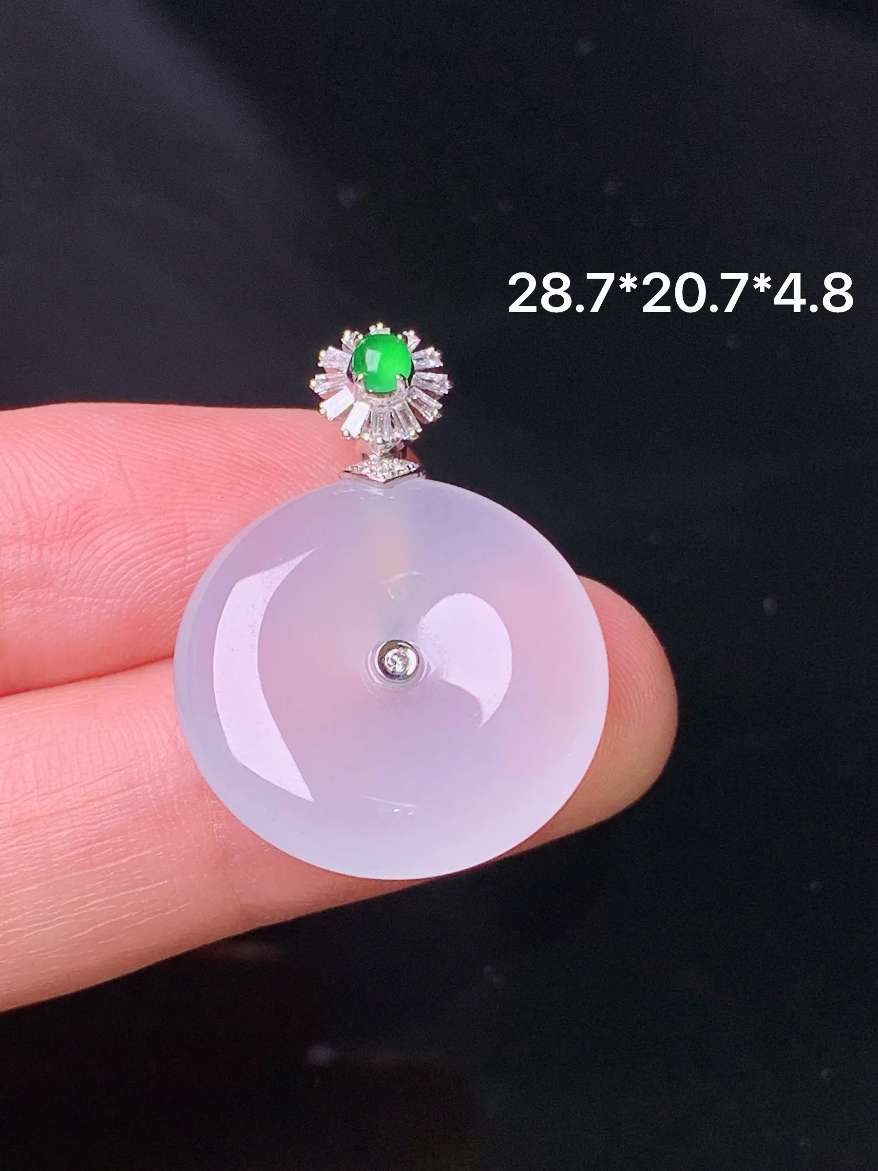 18k金钻镶嵌冰种平安扣吊坠 玉质细腻 色泽清新艳丽 整体尺寸28.7*20.7*4.8