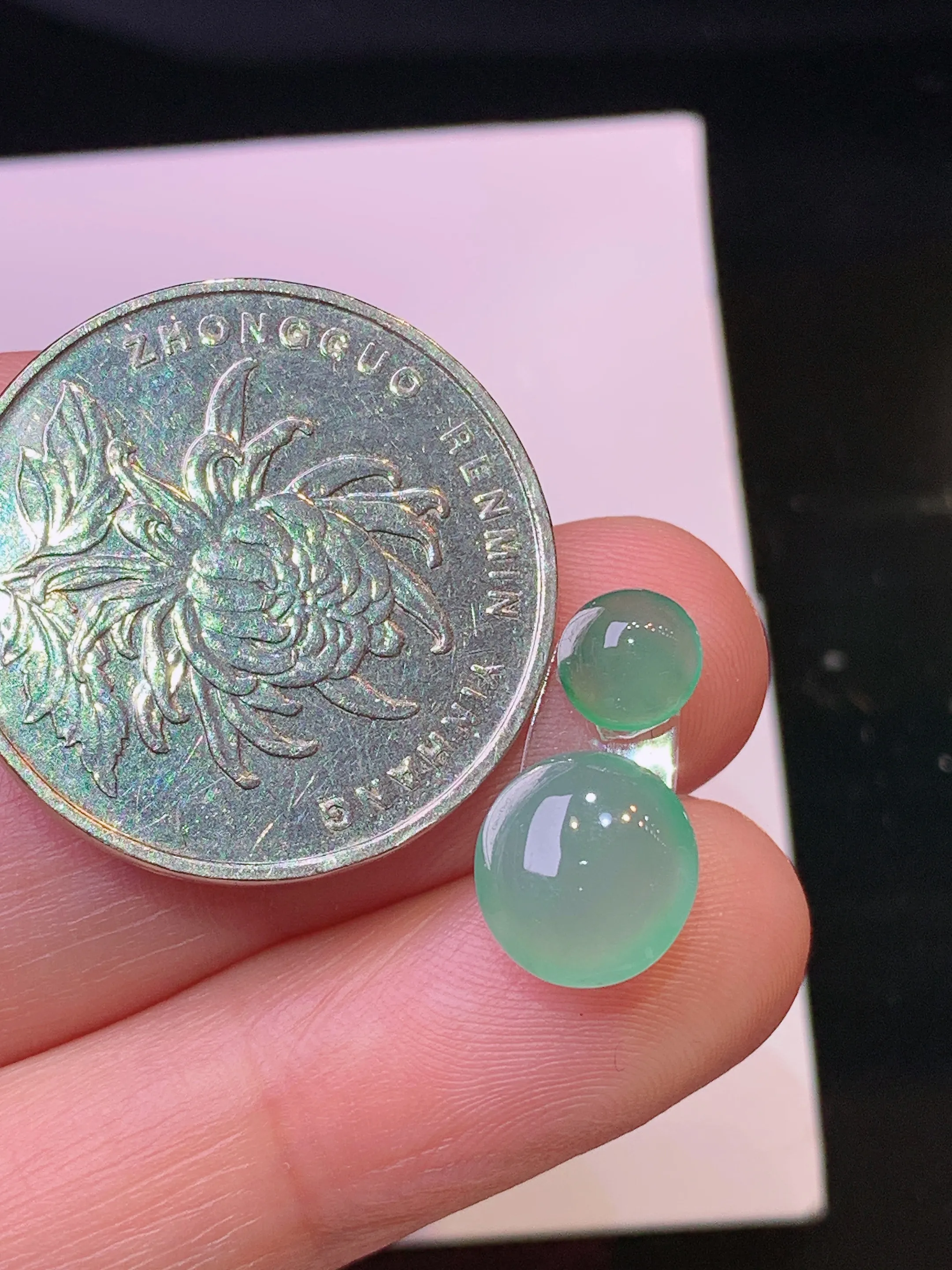 镶嵌款 冰种蛋面吊坠 玉质细腻 色泽清新艳丽 整体尺寸9.3*8.7*4.3