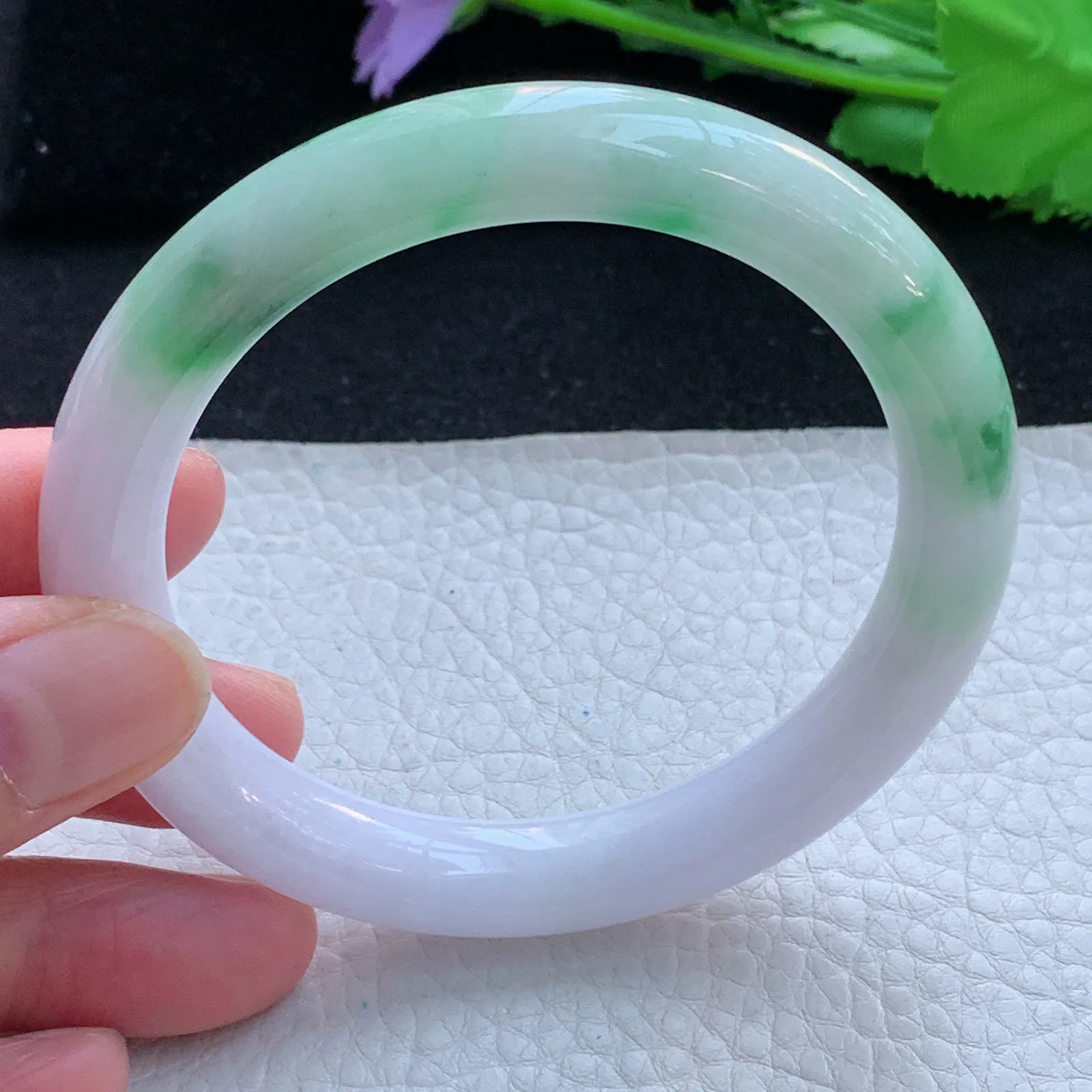 yh自然光59*10*9.6美人镯 缅甸翡翠a货玉手镯春带彩圆条玉手环