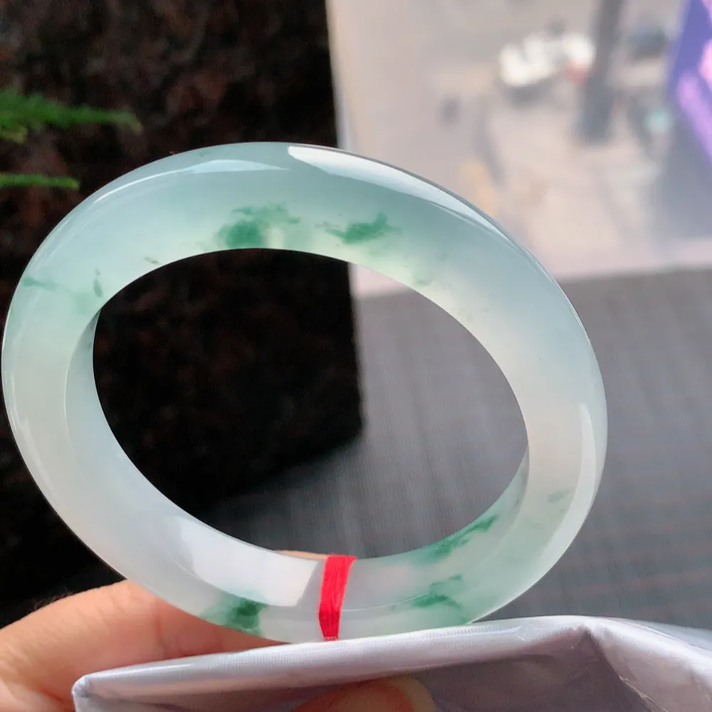 正圈冰玻飘花 无瑕 尺寸:59.3/12.4/10.1 花美 荧光闪闪