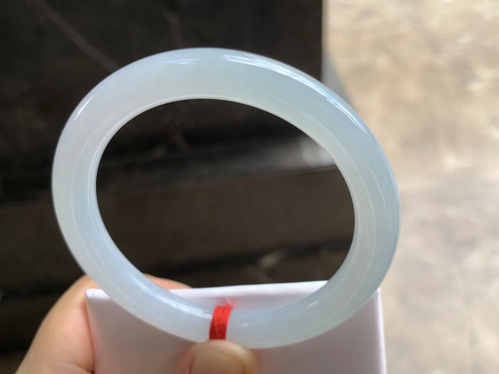 54-8.8mm
糯冰圆条手镯 底子细腻 干净 水润