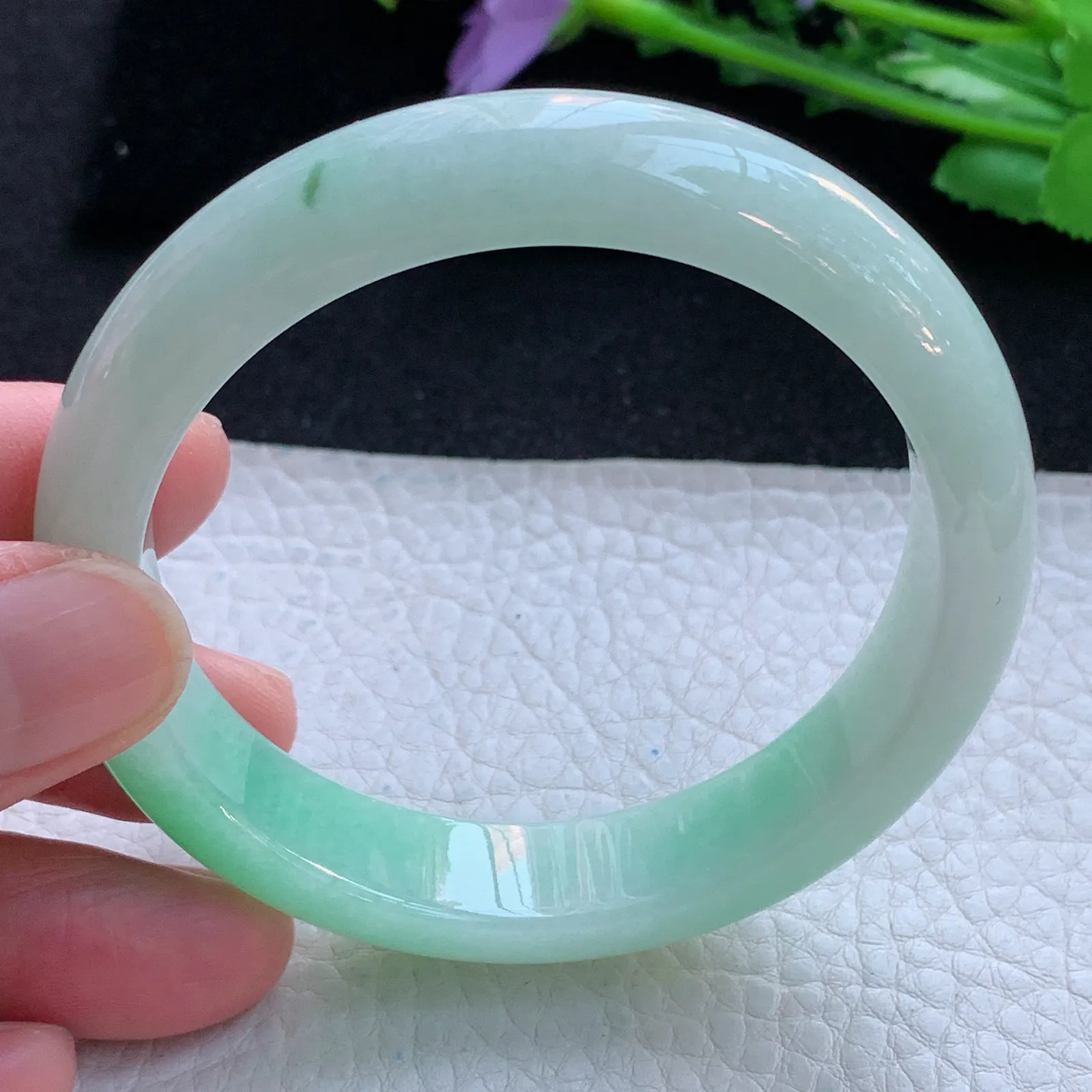 yh自然光56.5*13*8平安镯 缅甸翡翠a货玉手镯飘阳绿宽边玉手环