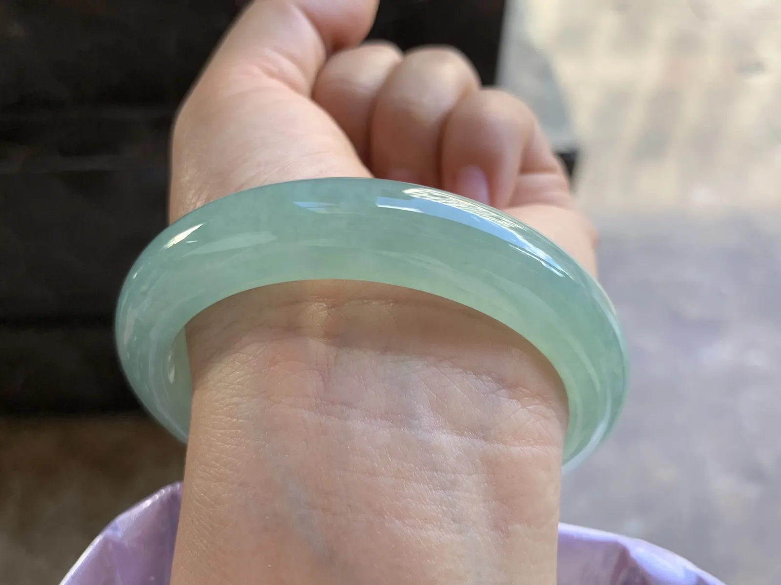 57-12.6-8.8mm
冰种晴绿手镯 水润清新