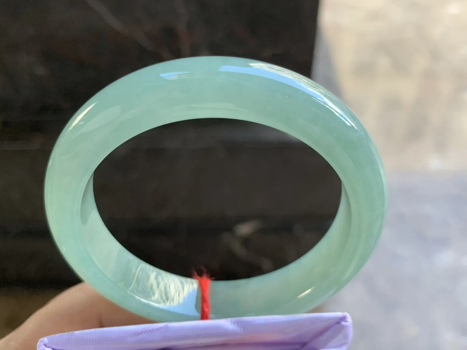 57-12.6-8.8mm
冰种晴绿手镯 水润清新