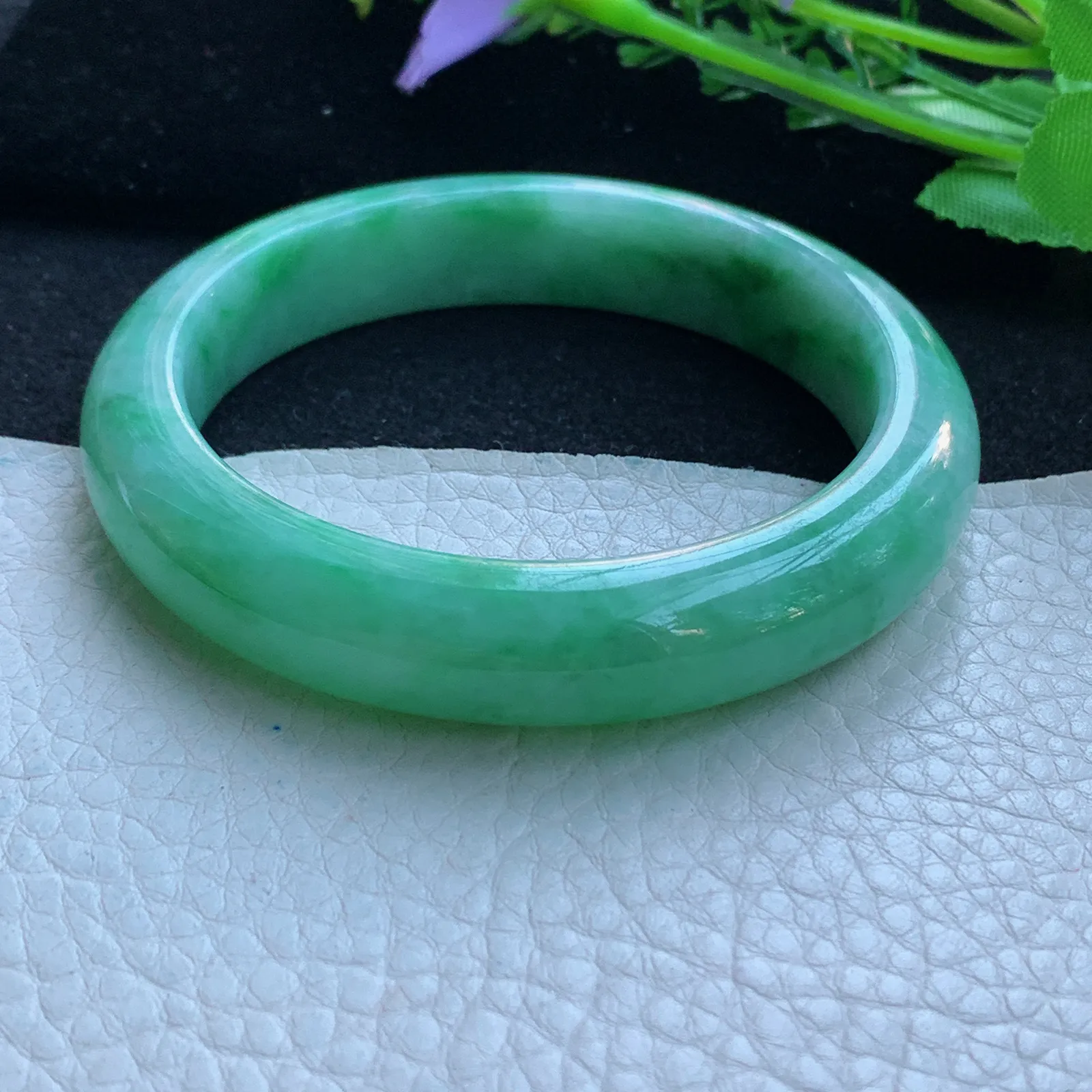 jx自然光57.5*12.6*9平安镯 缅甸翡翠a货玉手镯飘绿厚装宽边玉手环
