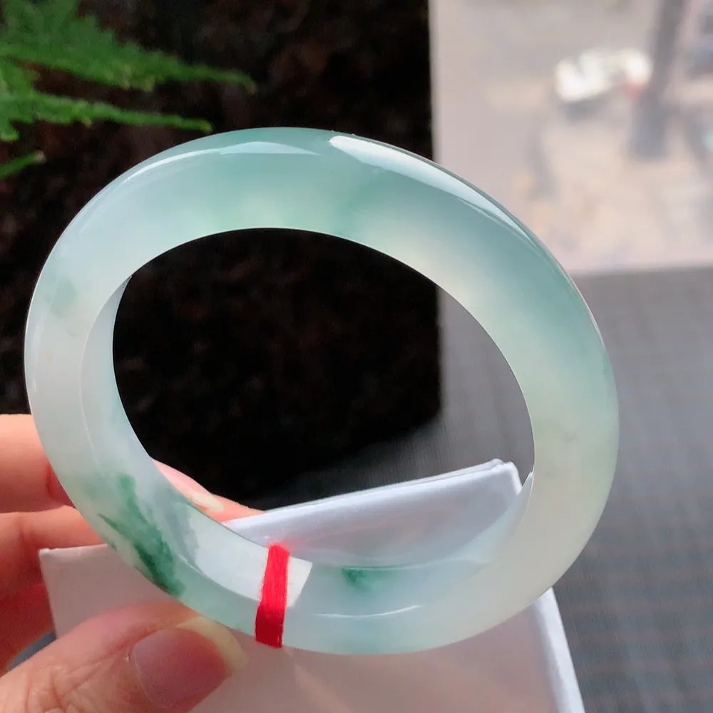 正圈冰玻飘花 无瑕 尺寸:59.3/12.4/10.1 花美 荧光闪闪