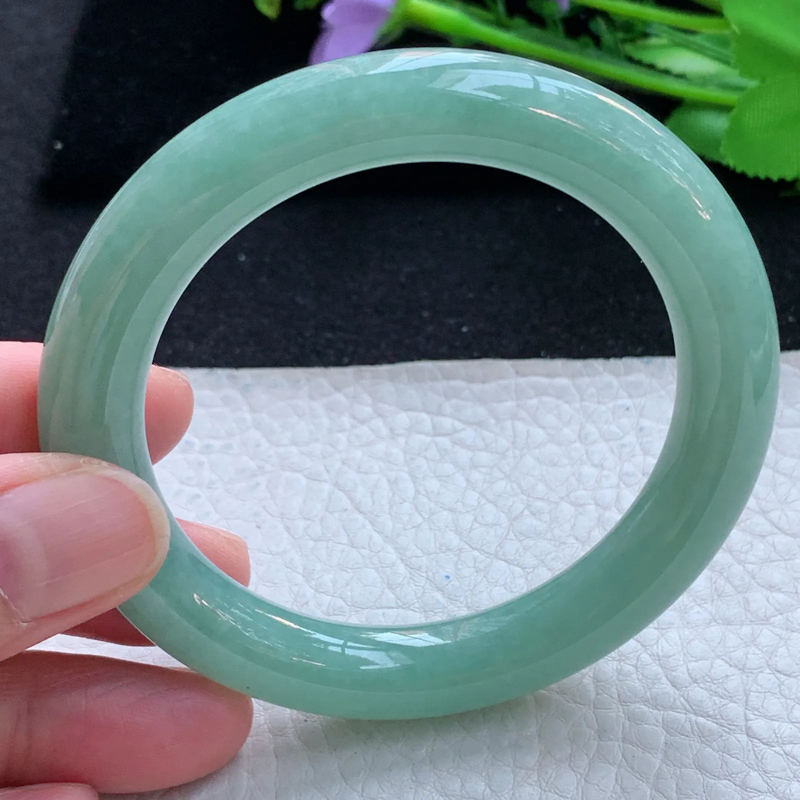 js自然光55*10.5美人镯 缅甸翡翠a货玉手镯满绿圆条珠宝玉手环