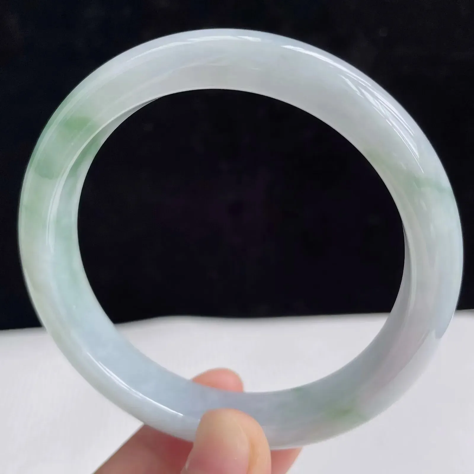 58.7圈有种有色天然翡翠A货飘绿玉手镯好种水春彩水润手镯53.06g