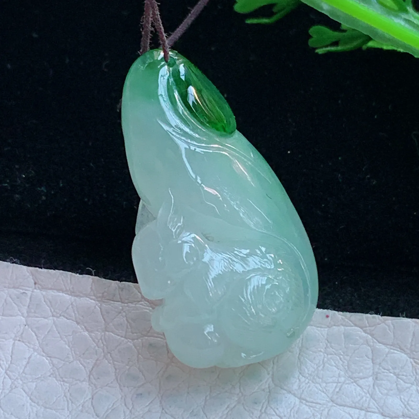 lz自然光34*19.6*10.2缅甸翡翠精雕联明伶俐九尾孤玉吊坠 玉挂件