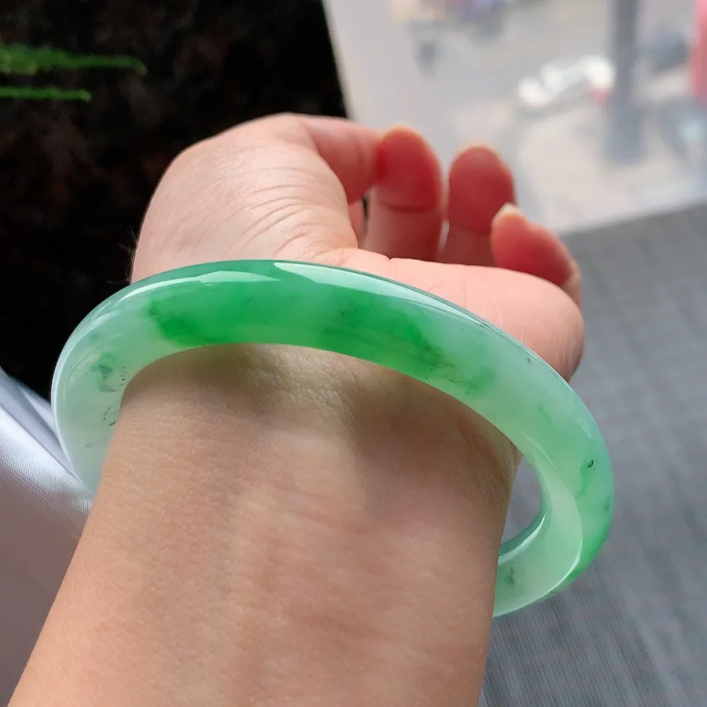 圆条高冰阳绿 无瑕 尺寸:59.4/9 种色俱佳