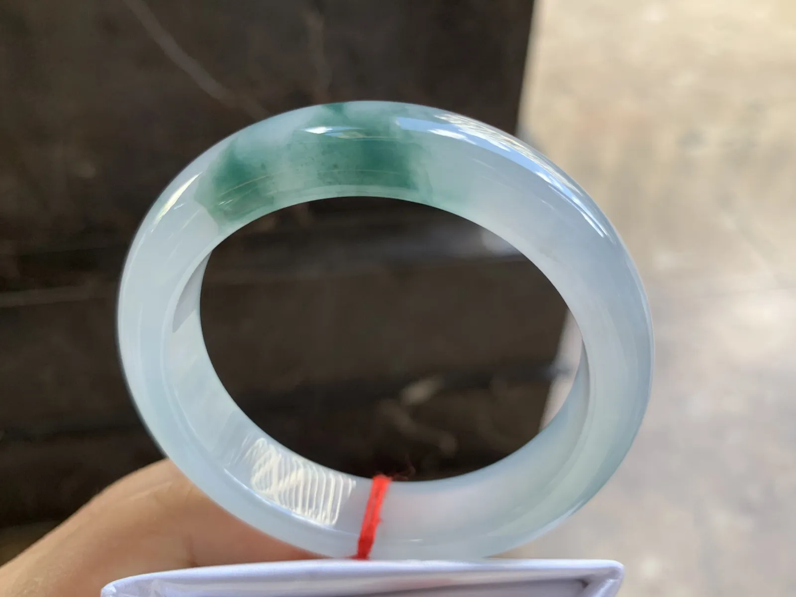 54-13.2-8.8mm
冰种飘花手镯 水润光泽