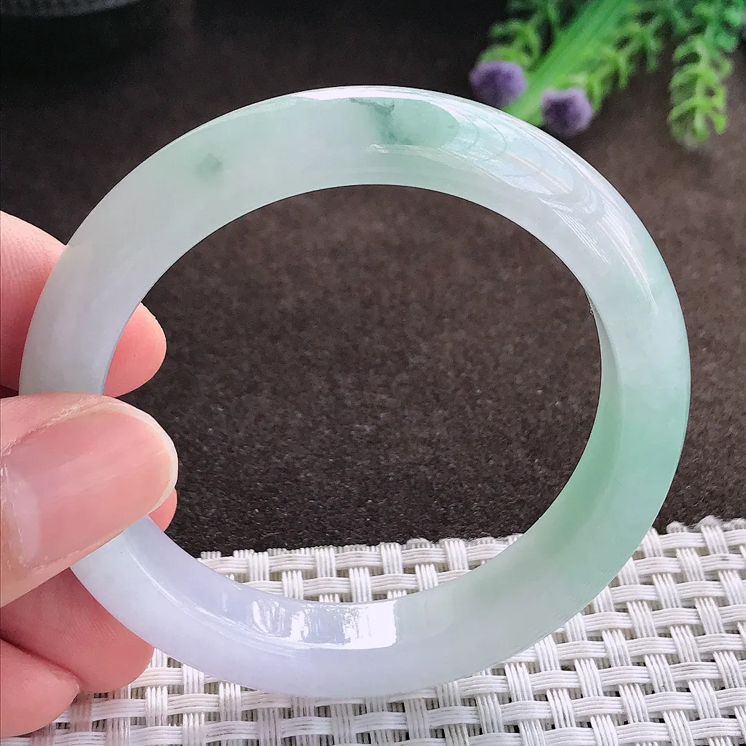 天然a货翡翠53.5/11.4/8.4老坑冰胶水灵飘花手镯宽边玉手镯