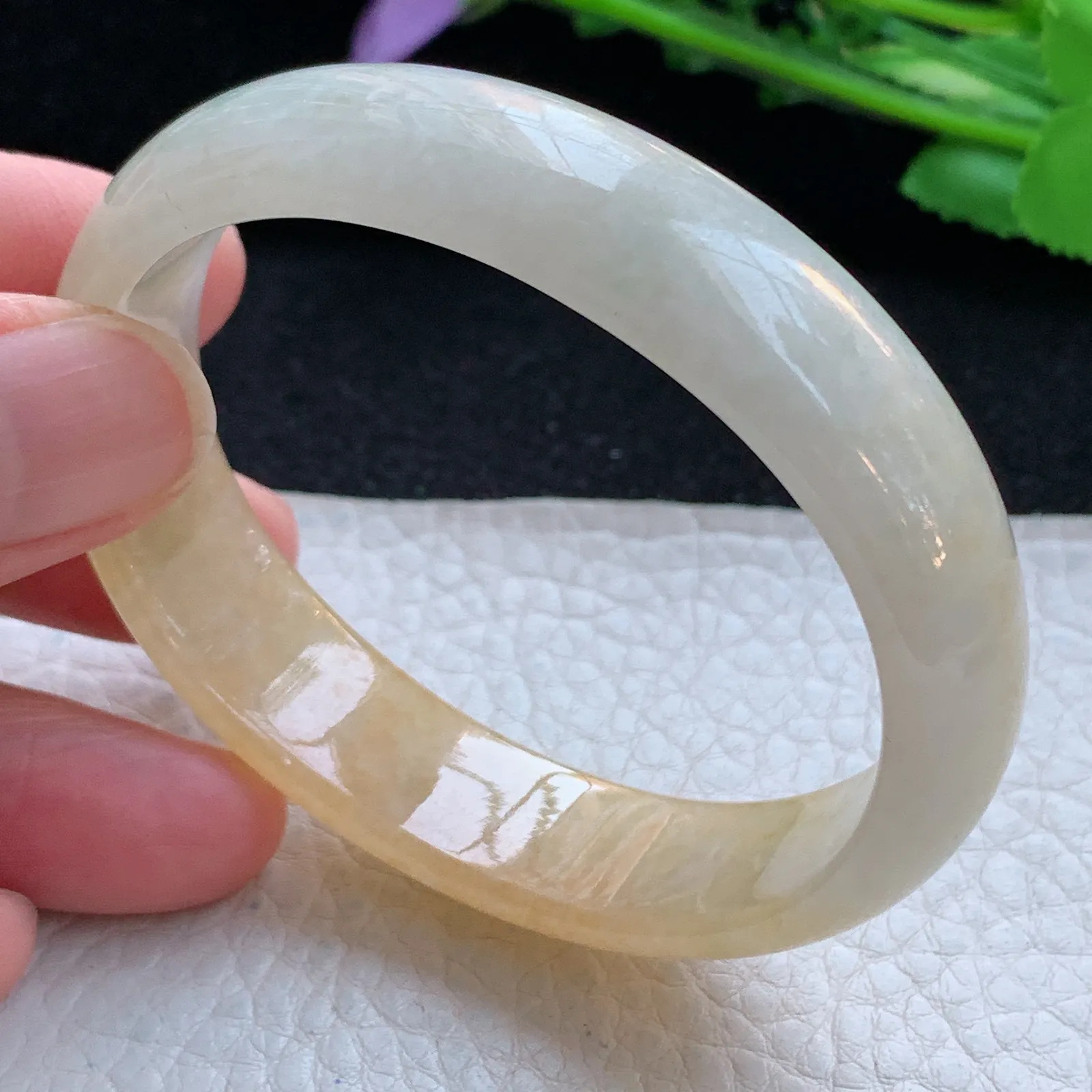 mq自然光55.5*47*14*6贵妃镯 缅甸翡翠a货玉手镯双黄蛋形宽边玉手环