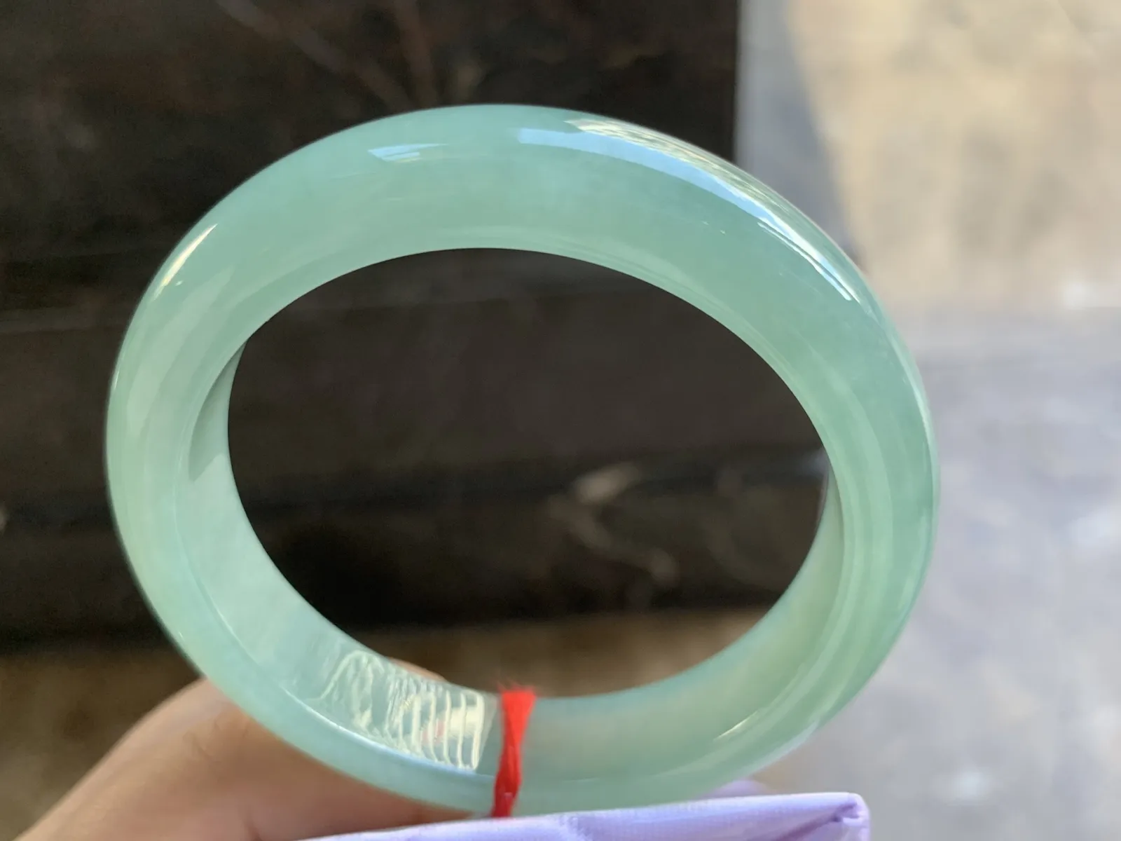 57-12.6-8.8mm
冰种晴绿手镯 水润清新