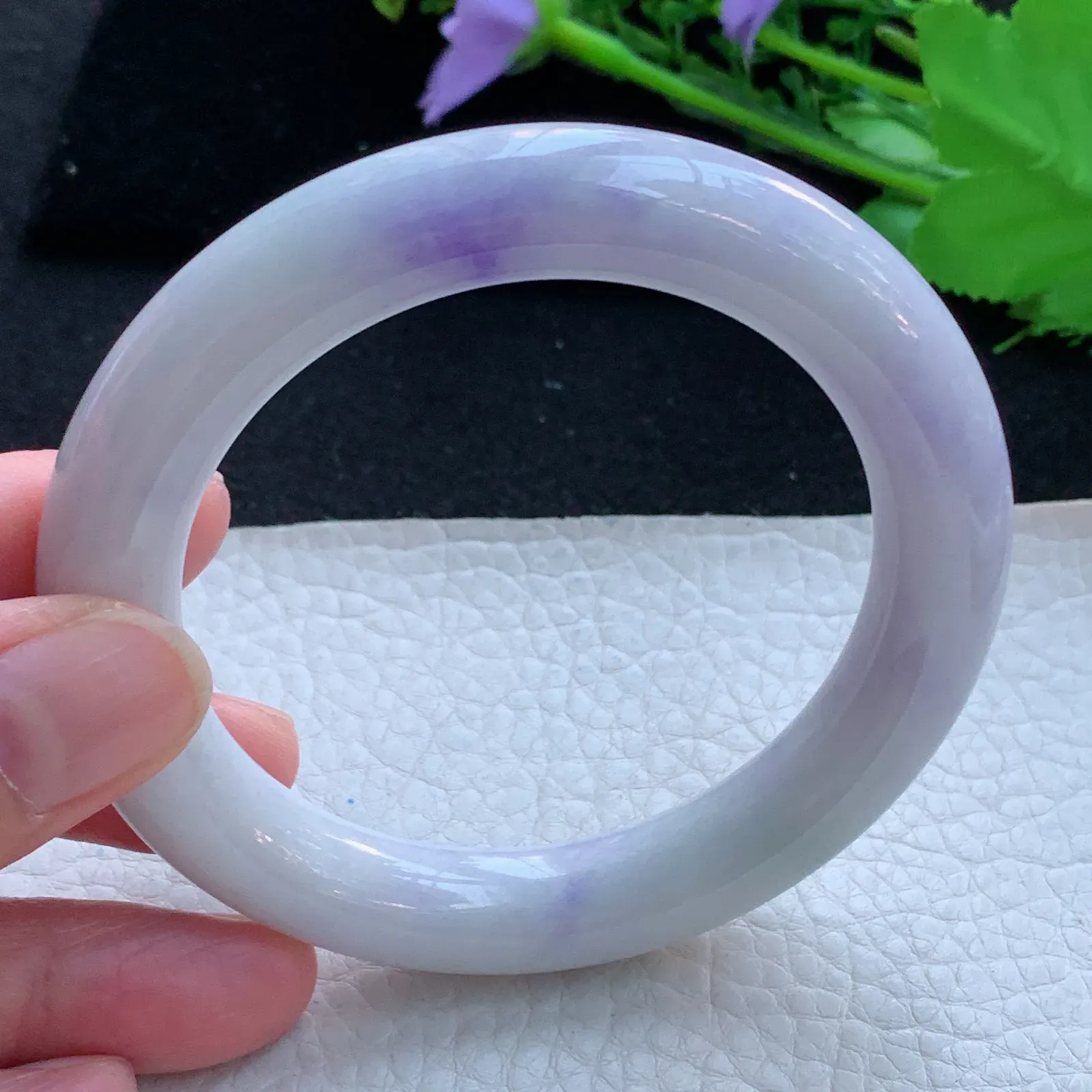 xx自然光57*11.3美人镯 缅甸翡翠a货玉手镯飘紫圆条玉手环