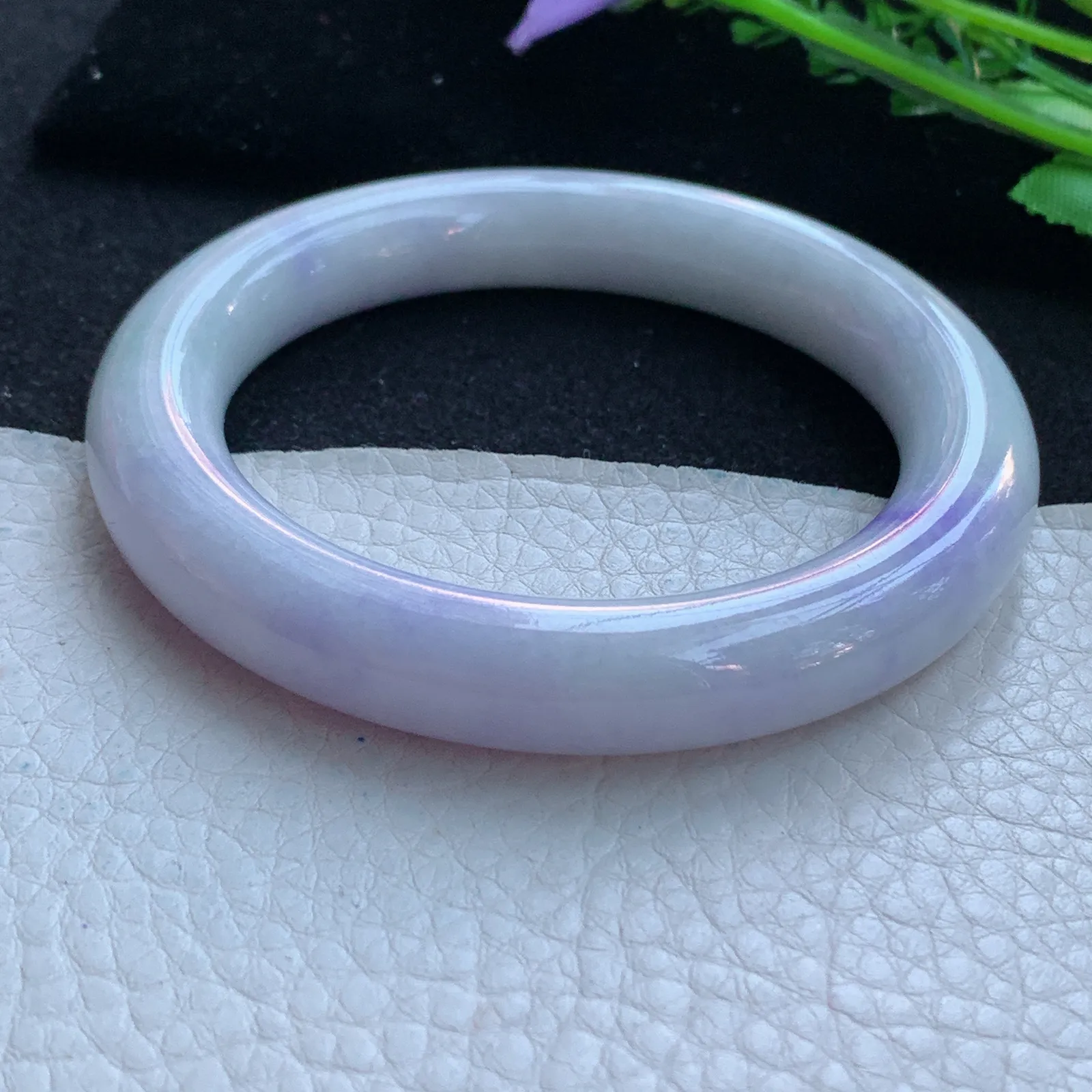 xx自然光57*11.3美人镯 缅甸翡翠a货玉手镯飘紫圆条玉手环