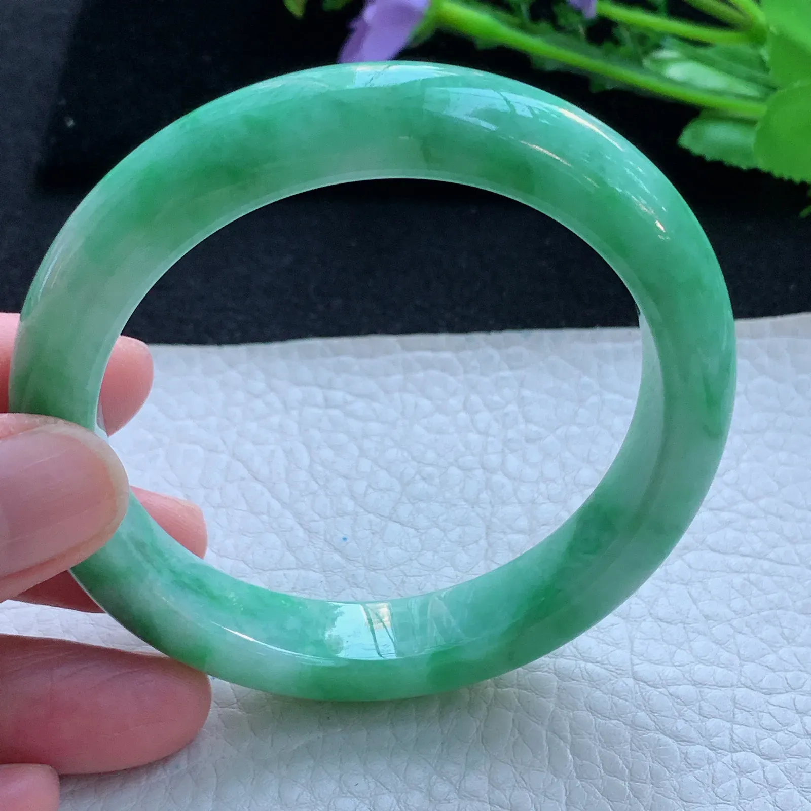 jx自然光57.5*12.6*9平安镯 缅甸翡翠a货玉手镯飘绿厚装宽边玉手环