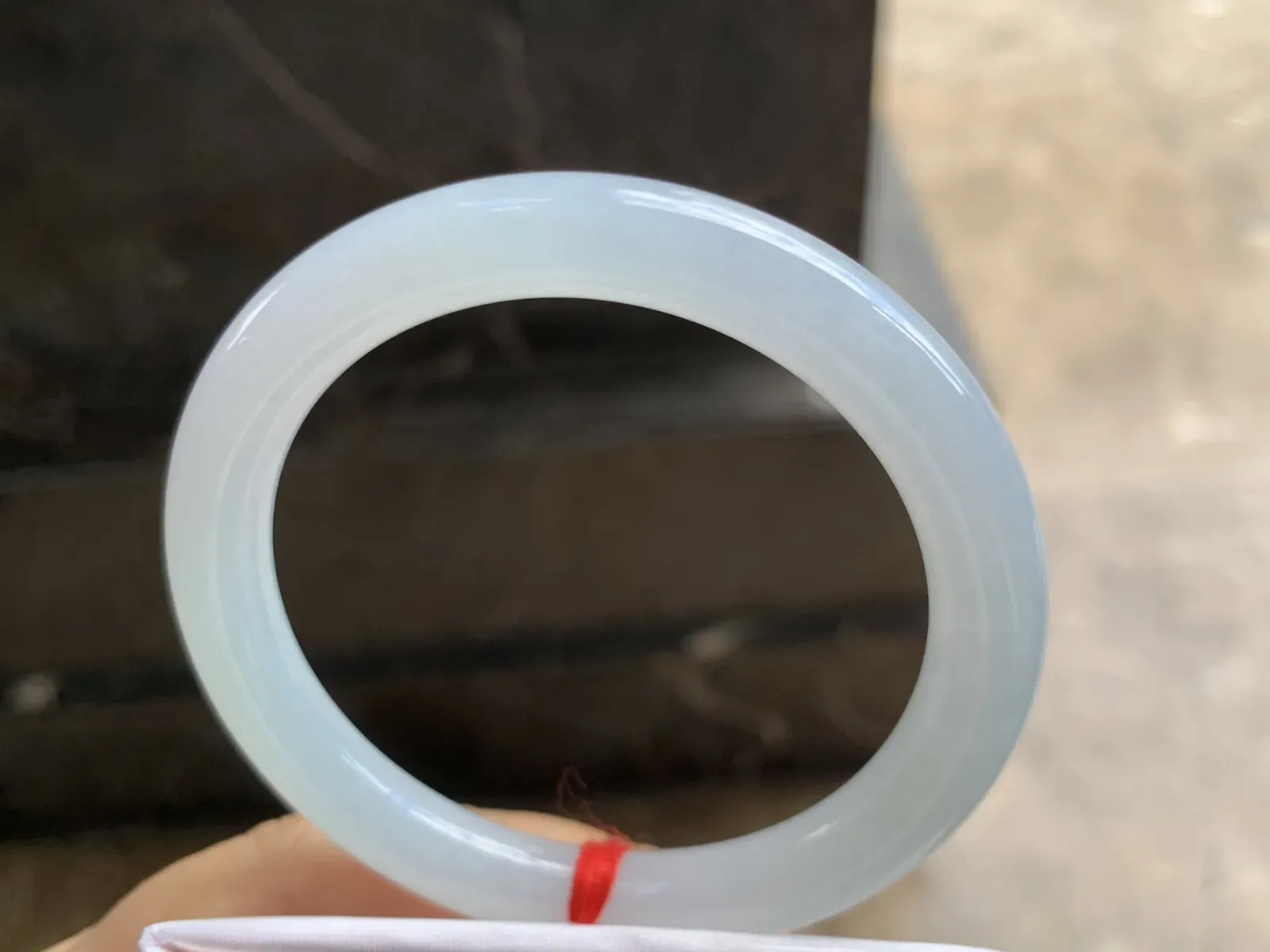 54-8.8mm
糯冰圆条手镯 底子细腻 干净 水润