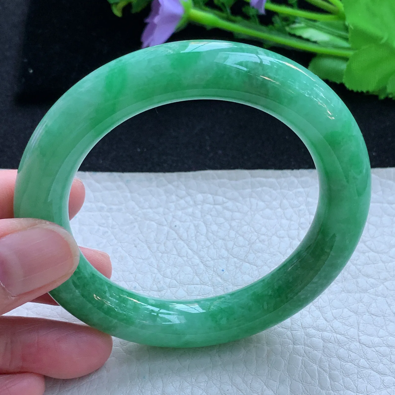 js自然光56*12*11.6胖圆镯 缅甸翡翠a货玉手镯满绿圆条玉手环 美人镯