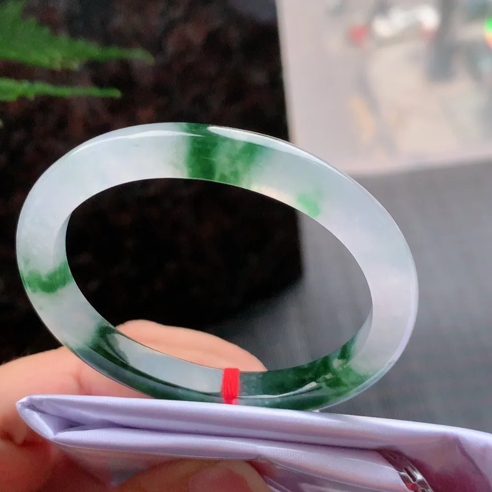 贵妃高冰飘花 无瑕 尺寸:52.6/7.4/7.1 花美