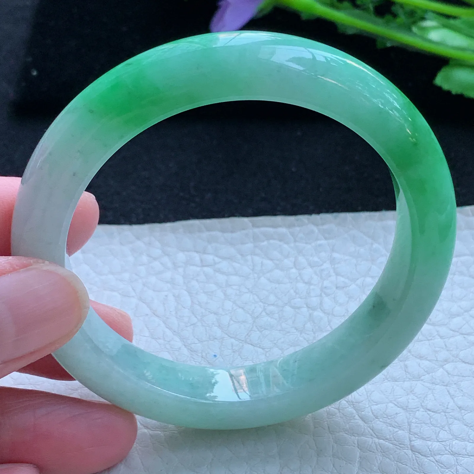 jx自然光54.5*11*9平安镯 缅甸翡翠a货玉手镯飘阳绿厚装宽边玉手环