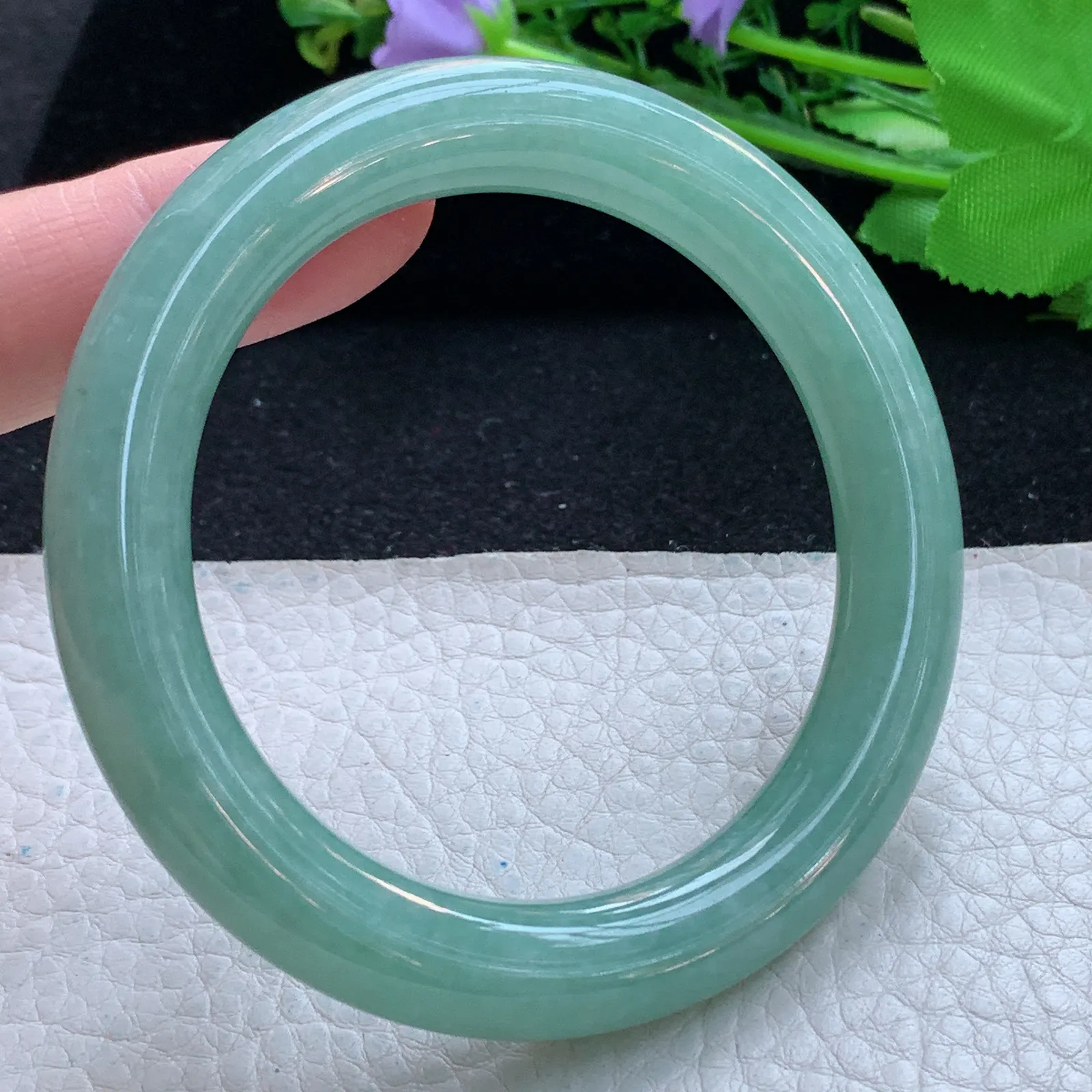 js自然光55*10.5美人镯 缅甸翡翠a货玉手镯满绿圆条珠宝玉手环