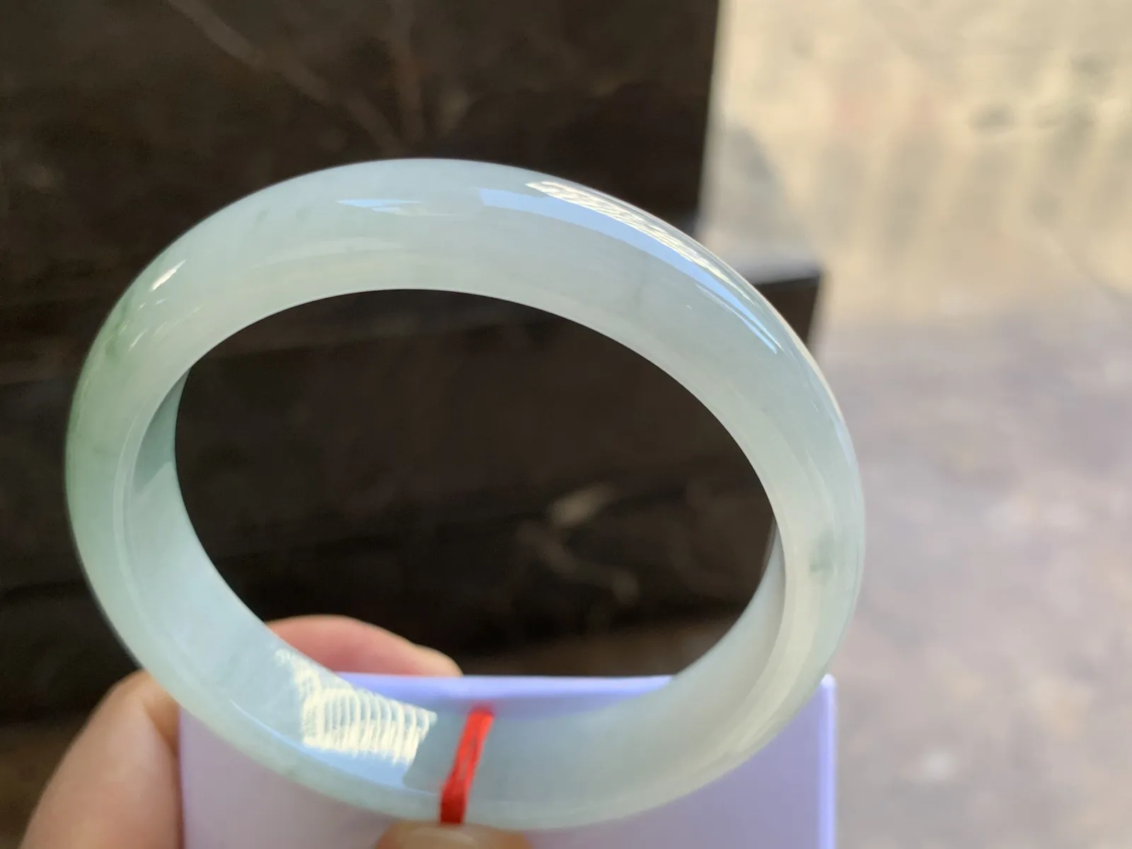 59.5-13-7.8mm
冰飘花手镯 种好水润 清爽干净