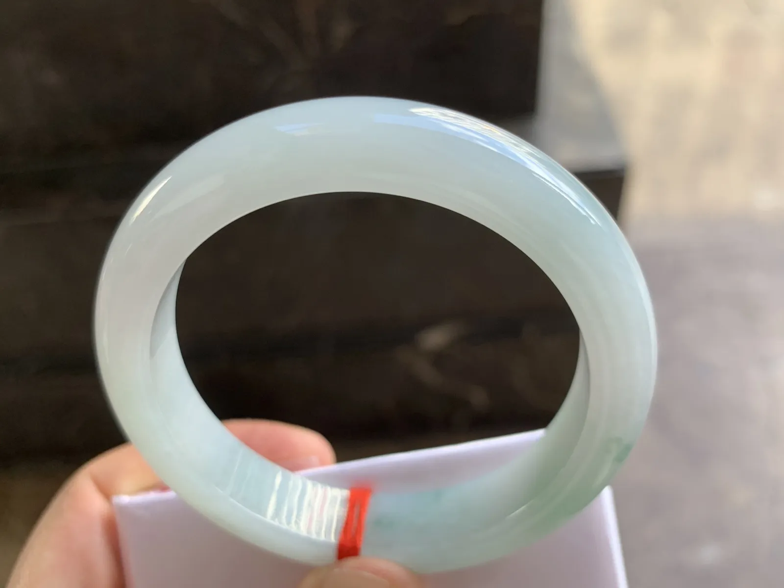 53-11.6-8.4mm
细糯冰飘花手镯 底子细腻 清爽 推荐