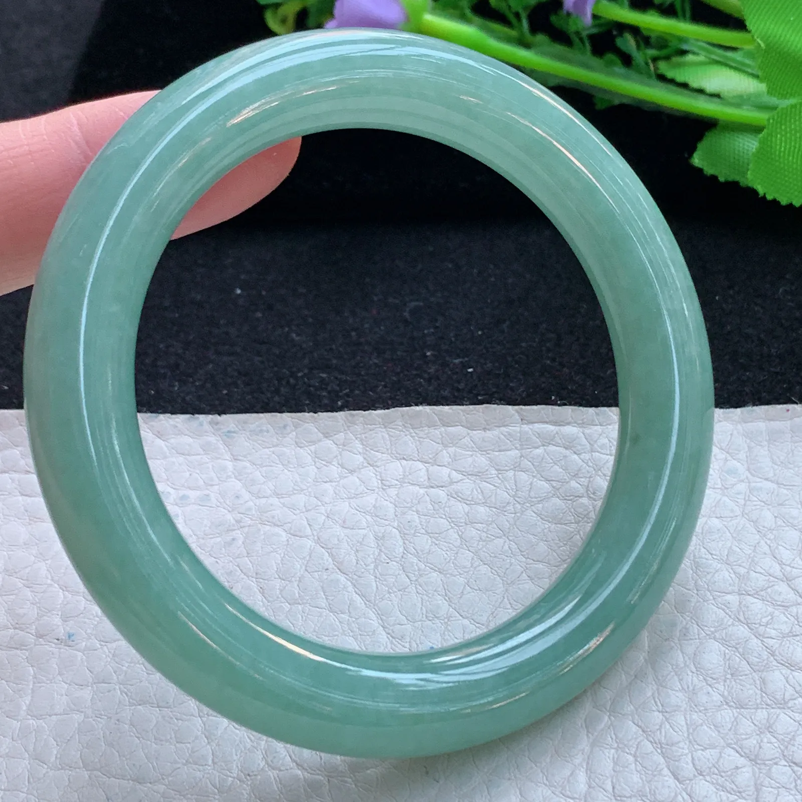 js自然光55*10.5美人镯 缅甸翡翠a货玉手镯满绿圆条珠宝玉手环