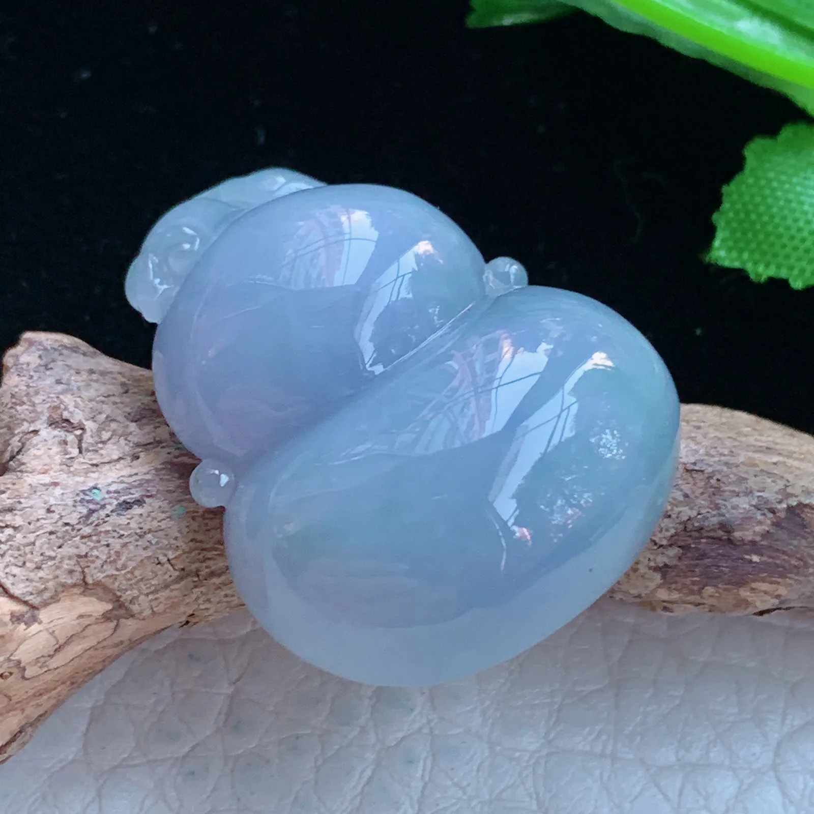 lz自然光30.8*25.3*11.2缅甸翡翠精雕饱满紫罗兰葫芦 玉葫芦玉吊坠 玉挂件