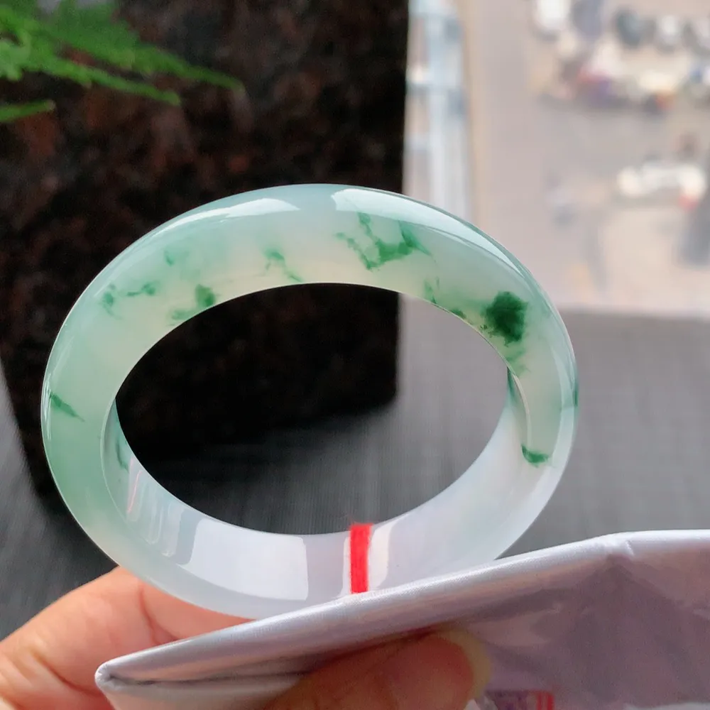 正圈冰玻绿花 无瑕 尺寸:54.2/14.1/9.1花美 荧光闪闪