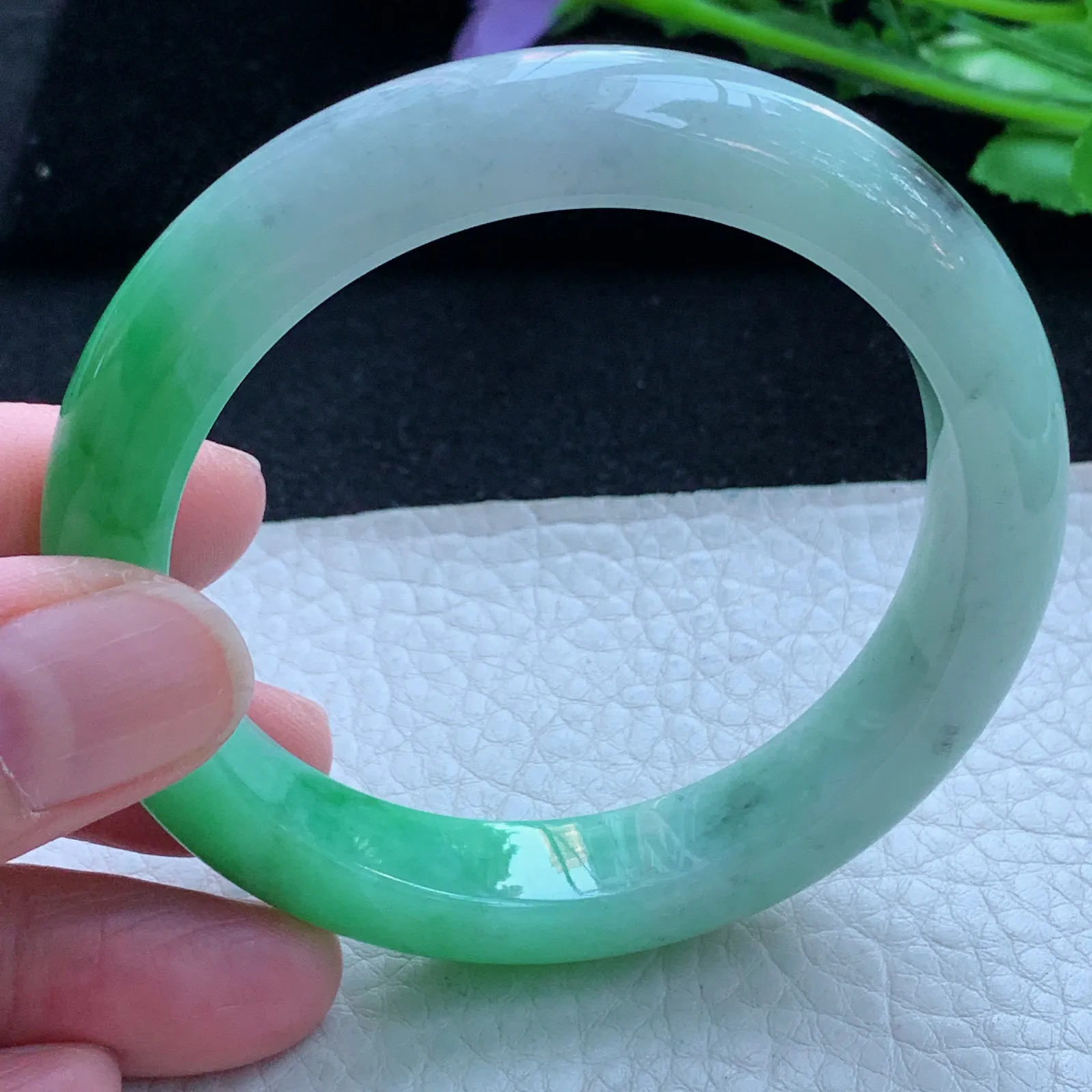 jx自然光54.5*11*9平安镯 缅甸翡翠a货玉手镯飘阳绿厚装宽边玉手环