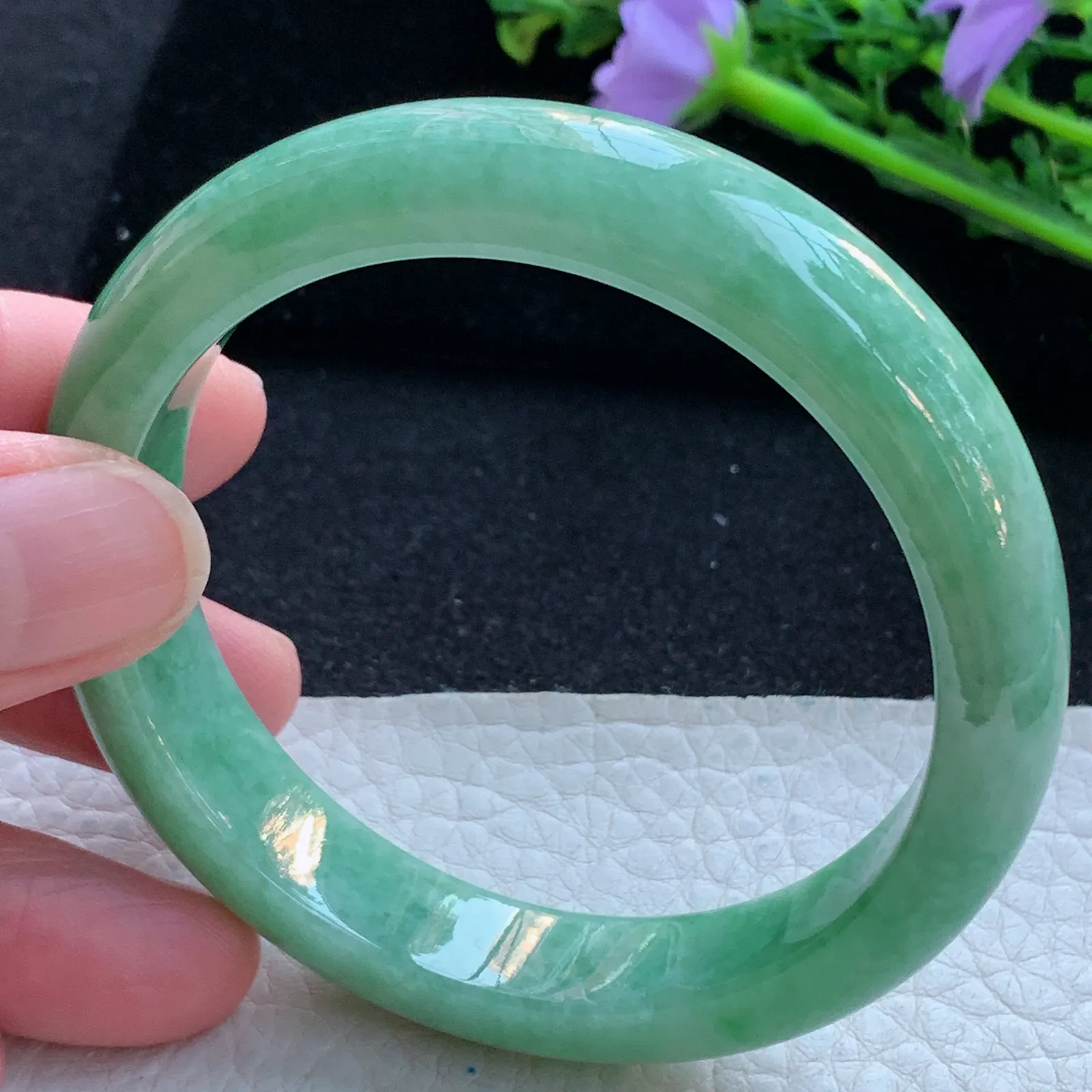 xx自然光57*12.6*8平安镯 缅甸翡翠a货玉手镯飘辣绿宽边玉手环