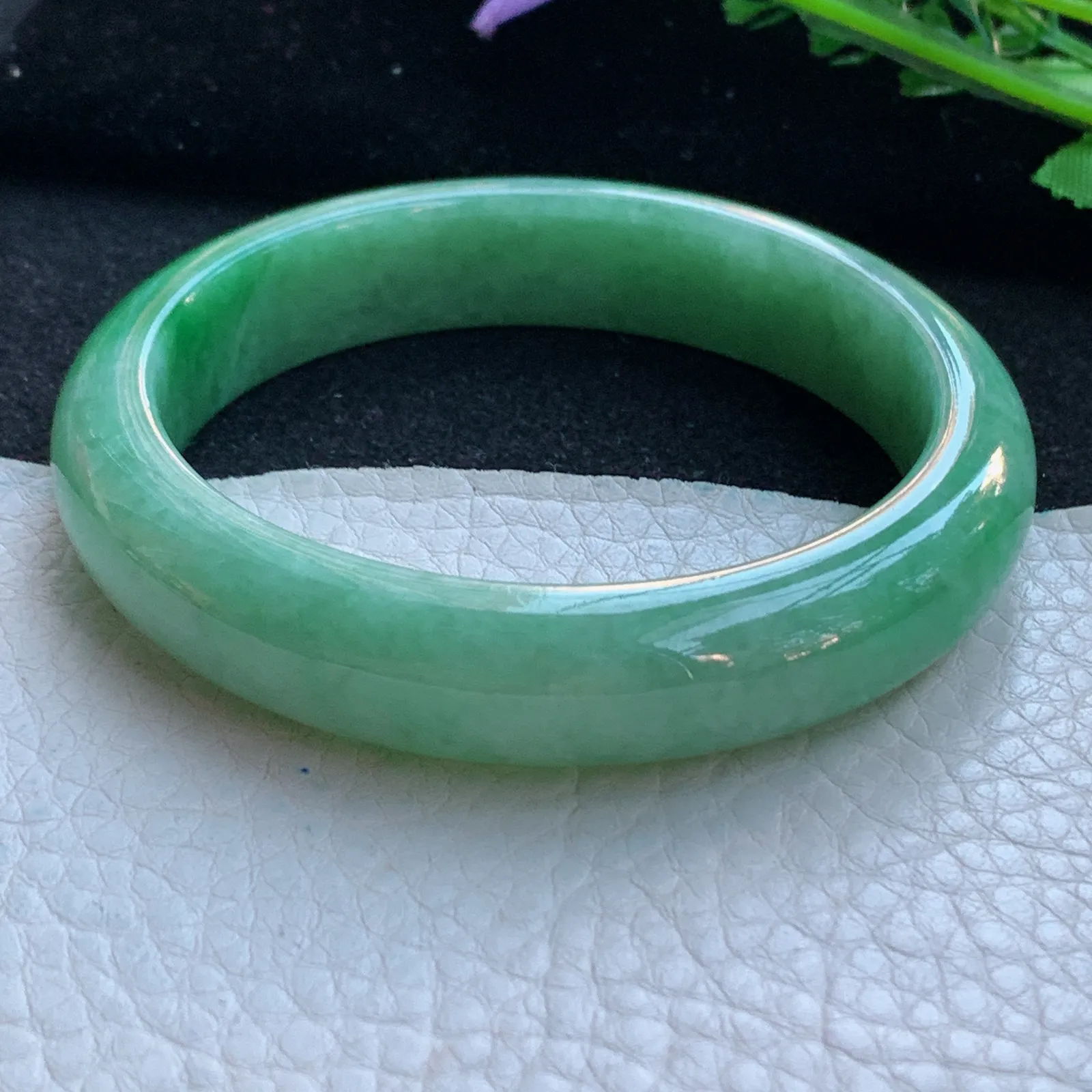 xx自然光57*12.6*8平安镯 缅甸翡翠a货玉手镯飘辣绿宽边玉手环
