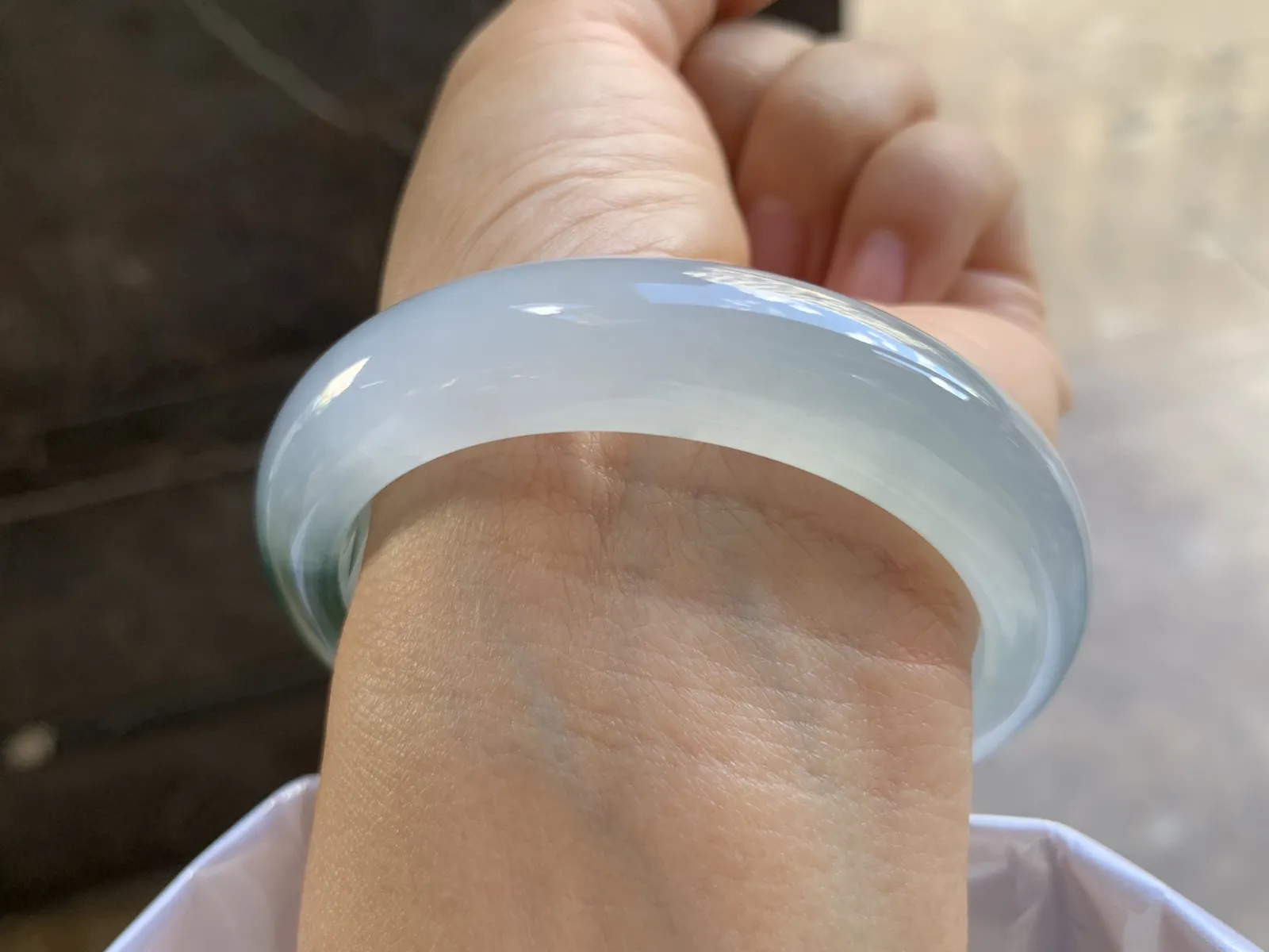 54-13.2-8.8mm
冰种飘花手镯 水润光泽