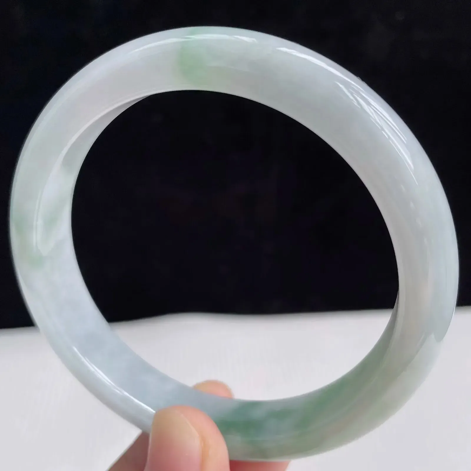 58.7圈有种有色天然翡翠A货飘绿玉手镯好种水春彩水润手镯53.06g