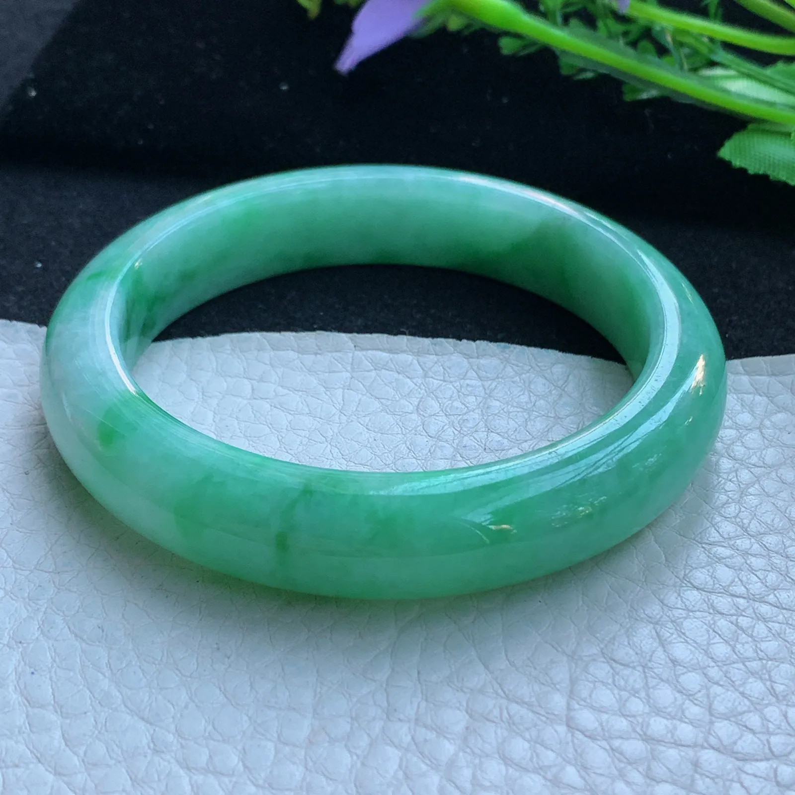 jx自然光57.5*12.6*9平安镯 缅甸翡翠a货玉手镯飘绿厚装宽边玉手环