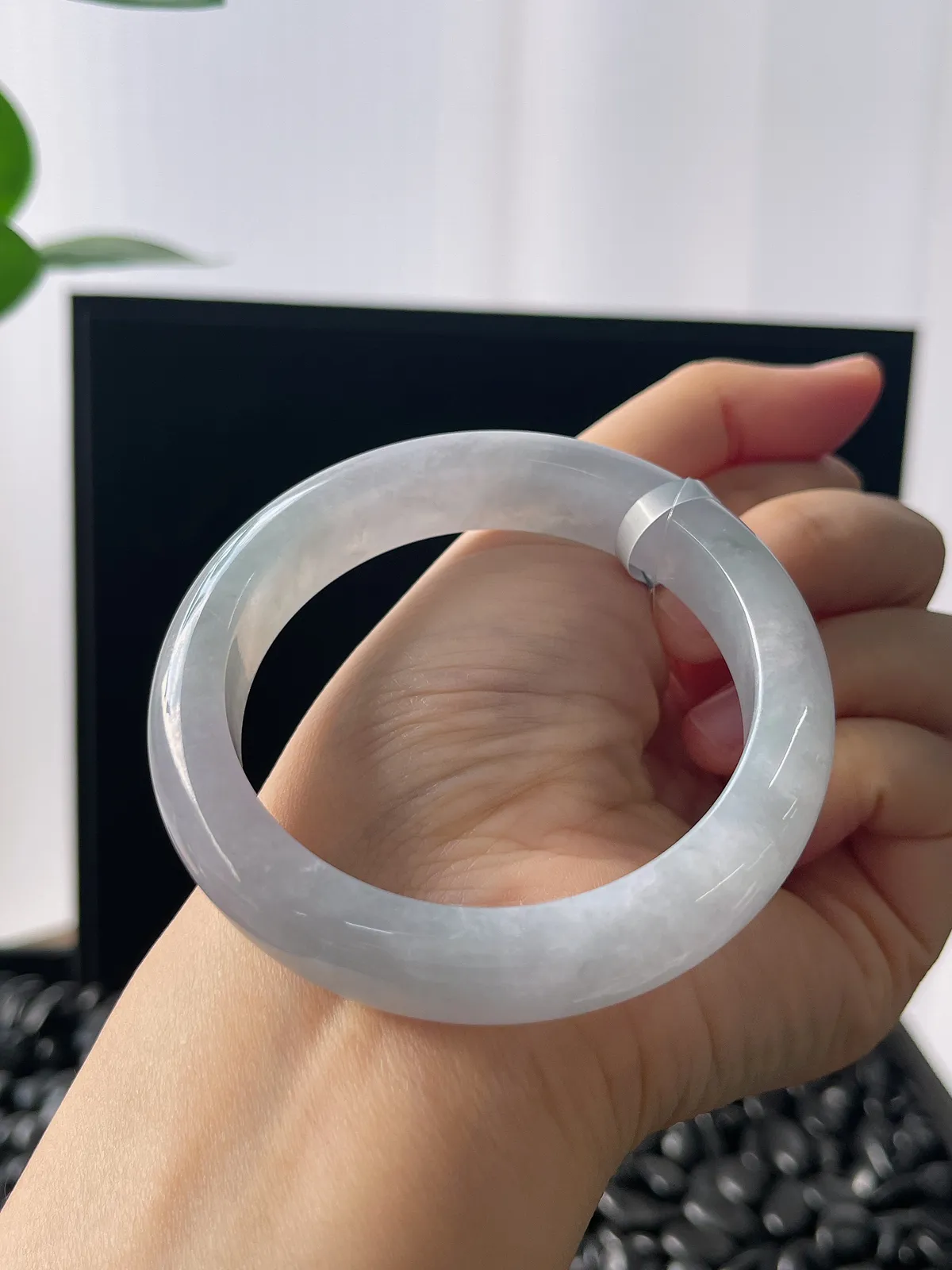 正圈53.8圈口，翡翠糯化种春带彩手镯