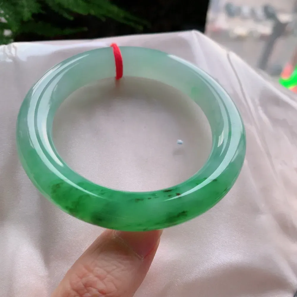 圆条高冰绿 无瑕 尺寸:56.7/11.2/11.6 种色俱佳