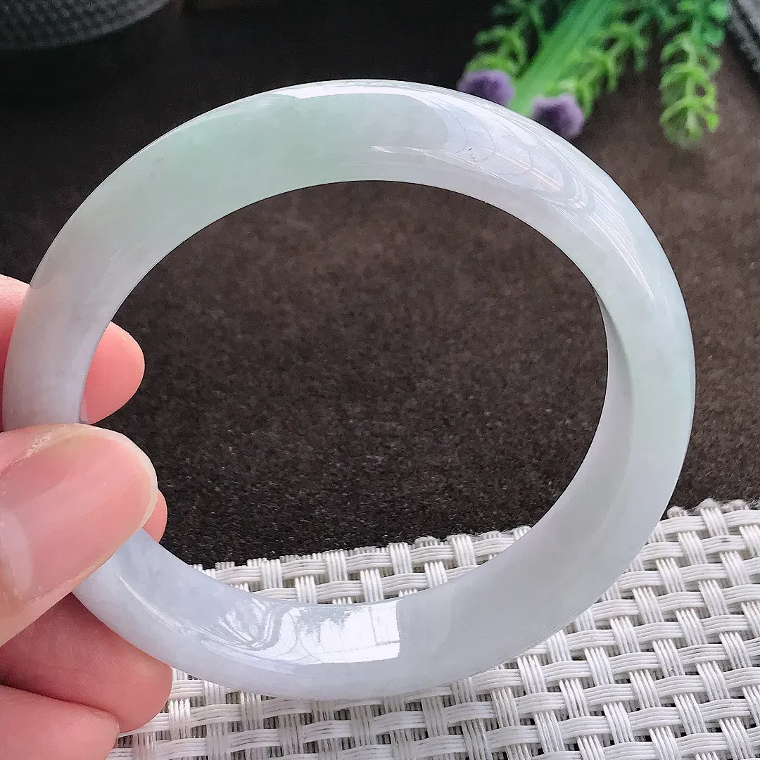 天然a货翡翠57/13.6/8.1老坑冰润水灵手镯宽边玉手镯