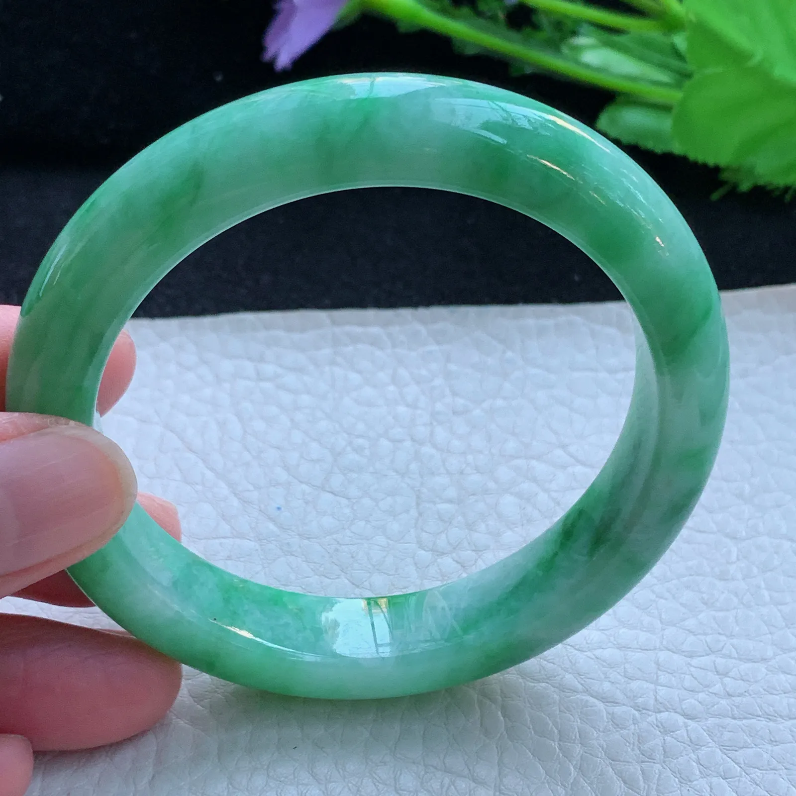 jx自然光57.5*12.6*9平安镯 缅甸翡翠a货玉手镯飘绿厚装宽边玉手环