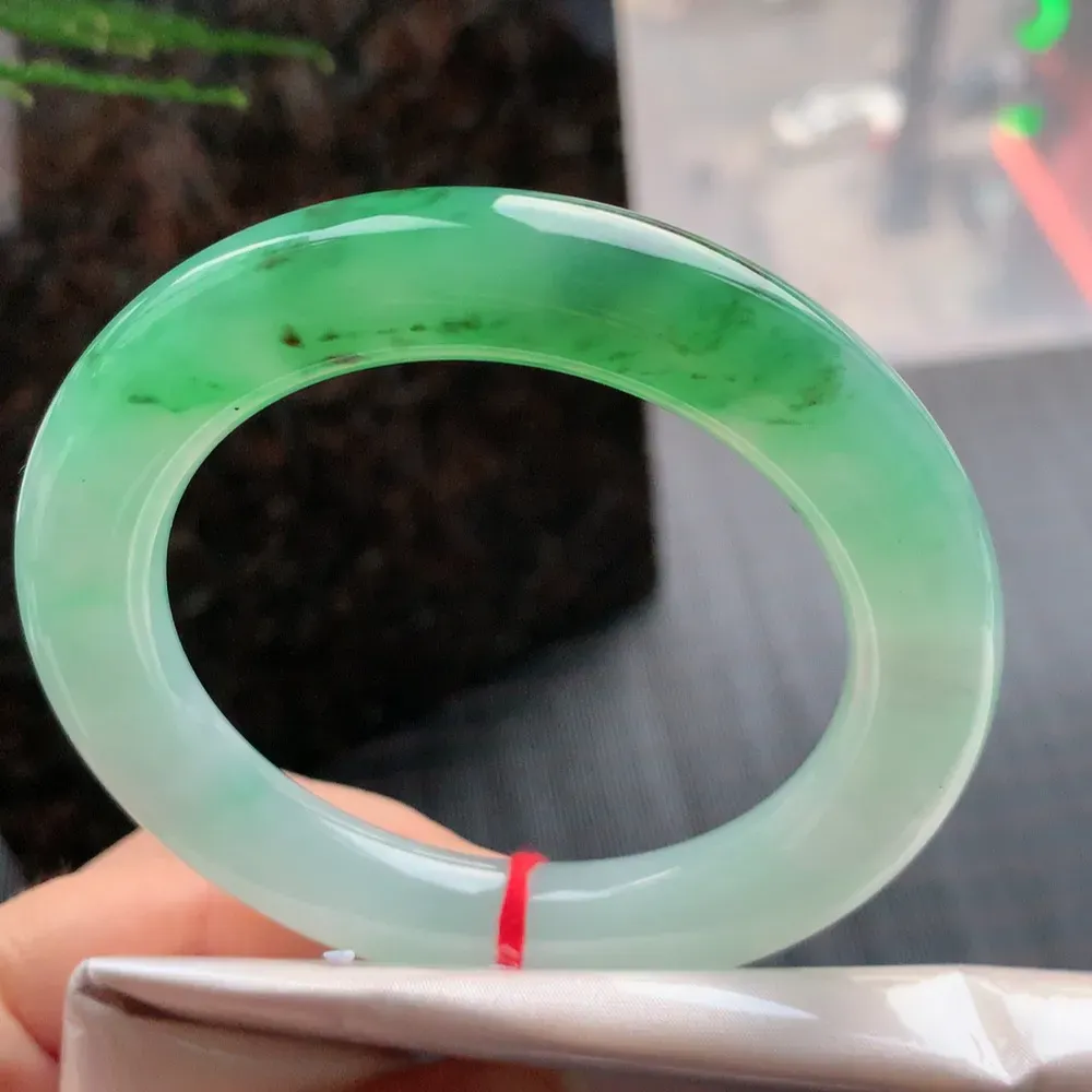 圆条高冰绿 无瑕 尺寸:56.7/11.2/11.6 种色俱佳