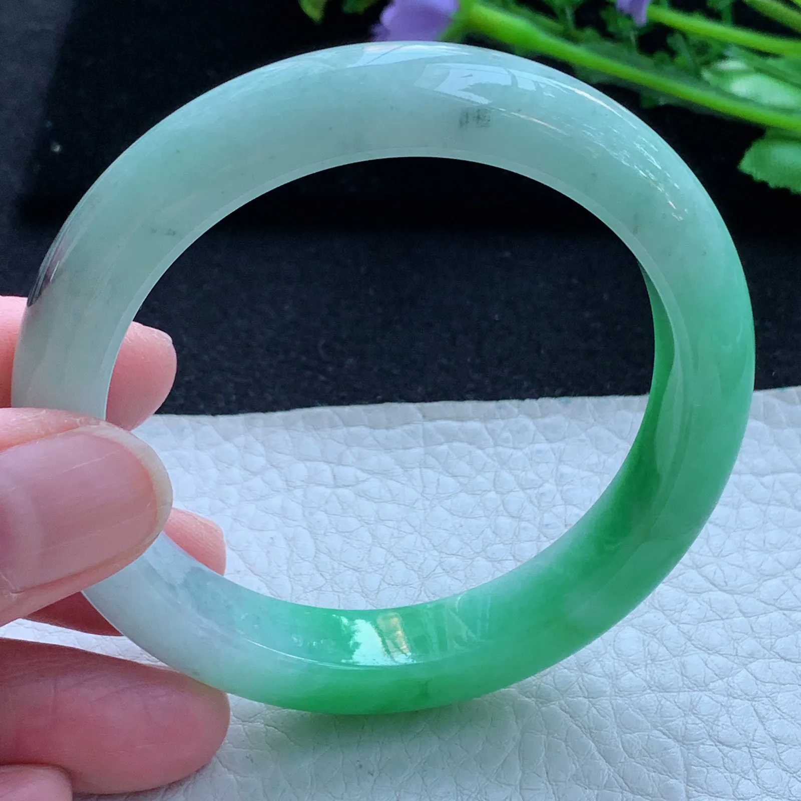 jx自然光54.5*11*9平安镯 缅甸翡翠a货玉手镯飘阳绿厚装宽边玉手环